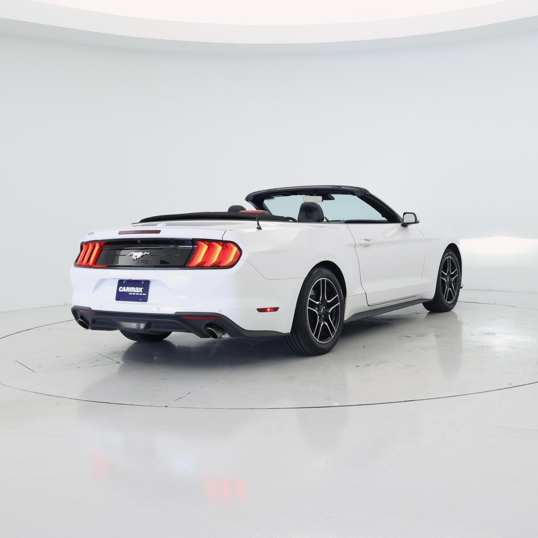 Thumbnail: 2022 Ford Mustang - 8