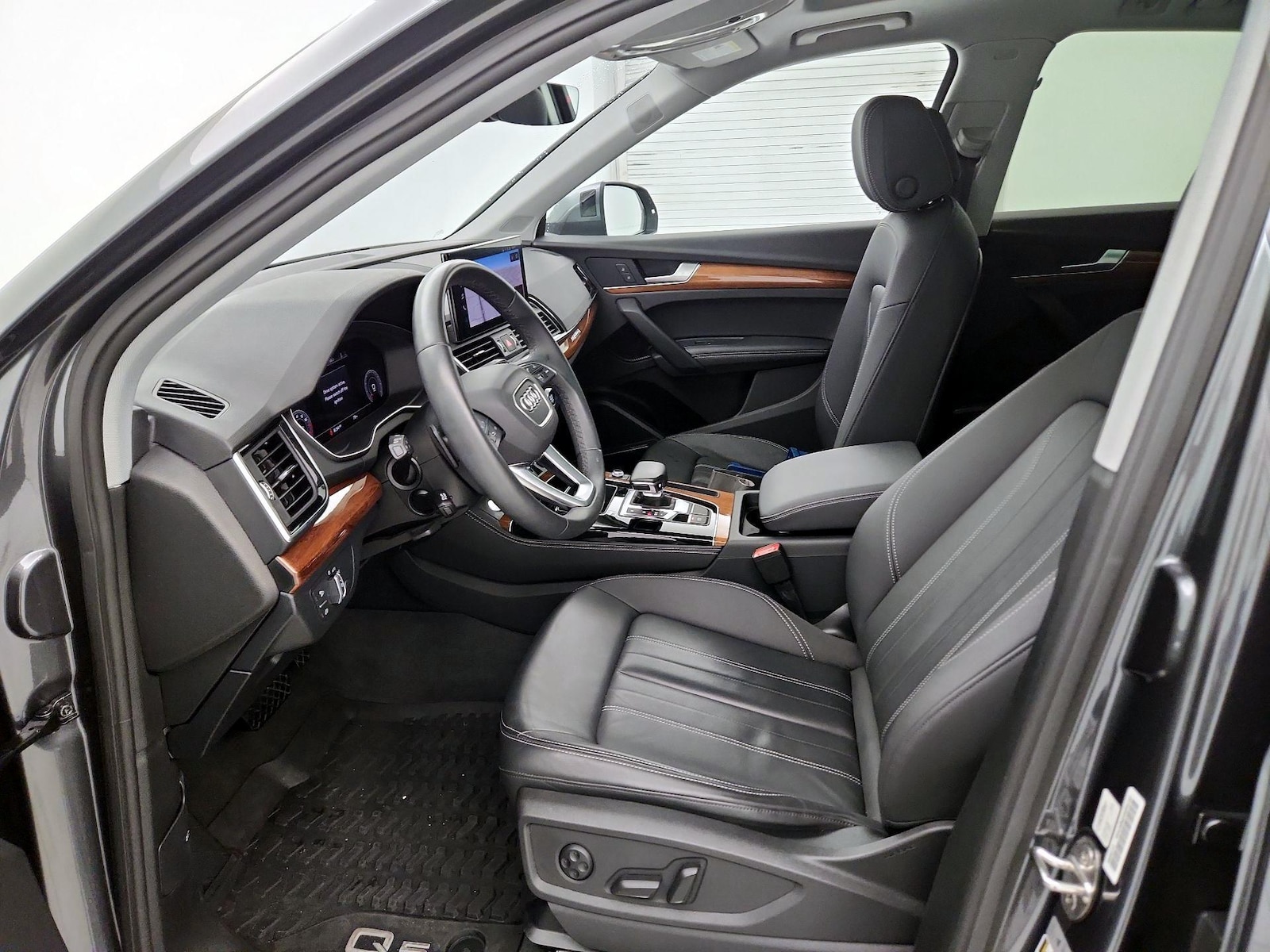 2023 Audi Q5 Premium Plus - Photo 12