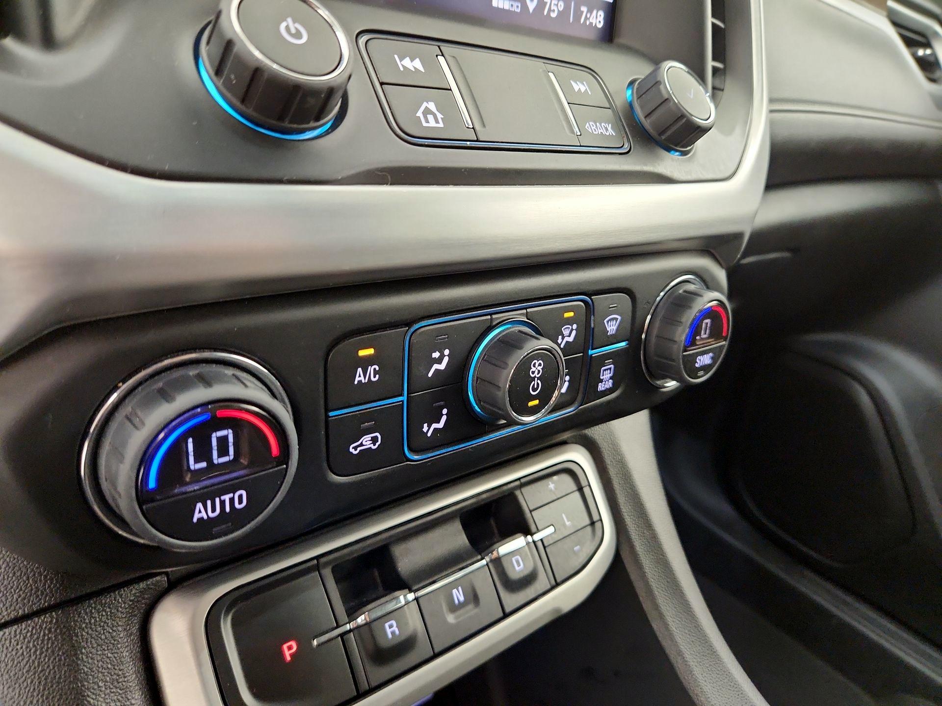 Thumbnail: 2022 GMC Acadia - 16
