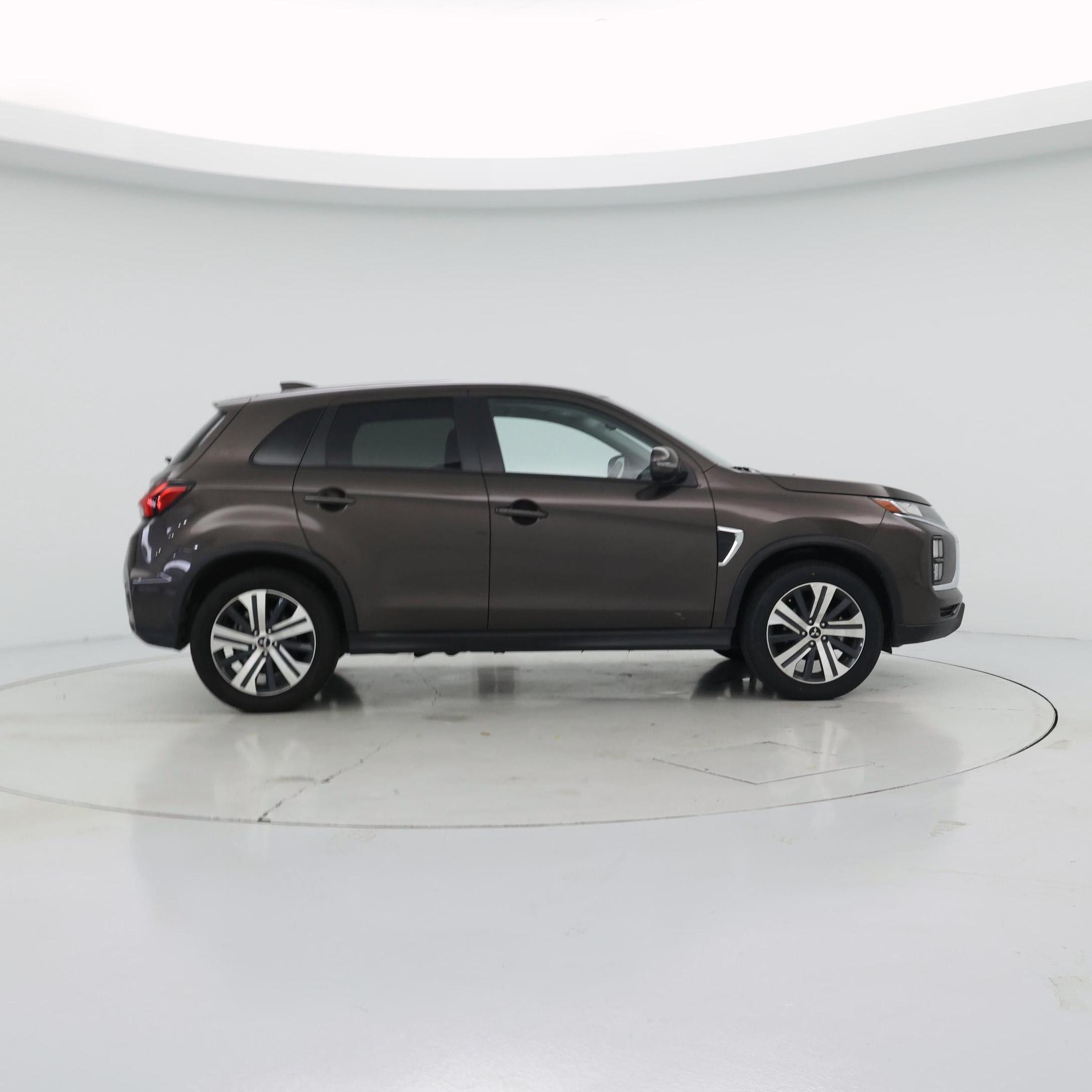 Thumbnail: 2024 Mitsubishi Outlander Sport - 7