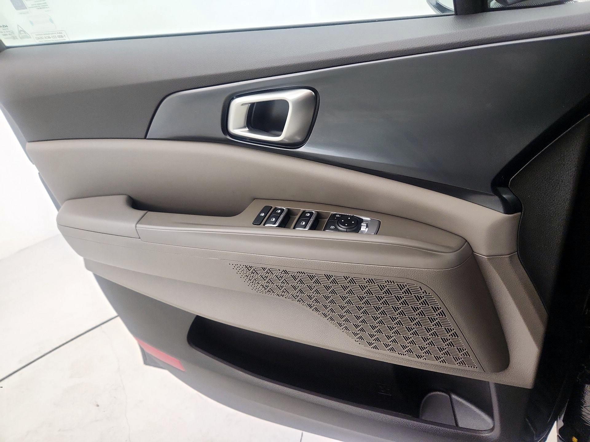Thumbnail: 2025 Kia Carnival - 12