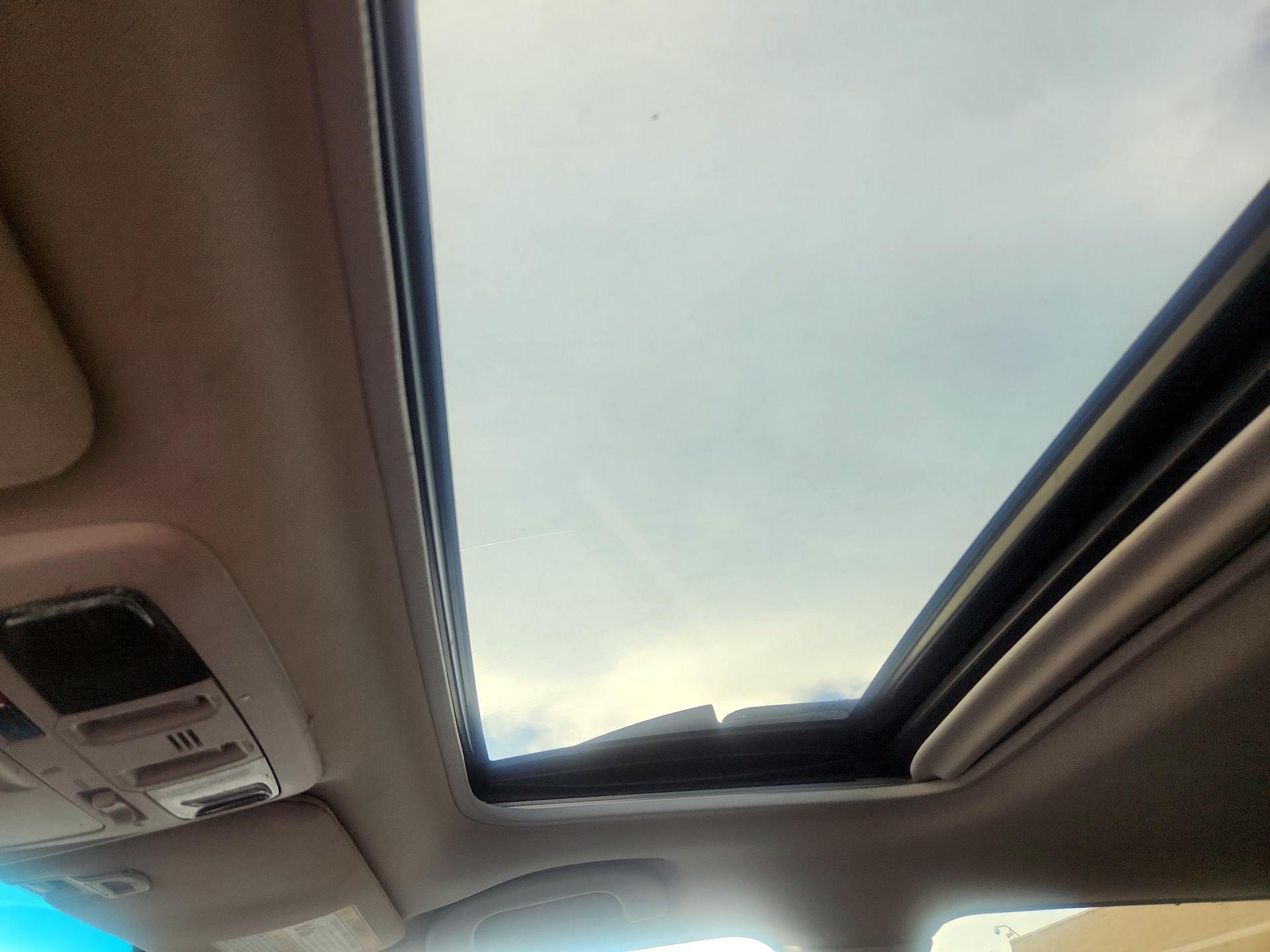 Thumbnail: 2016 Subaru Outback - 17