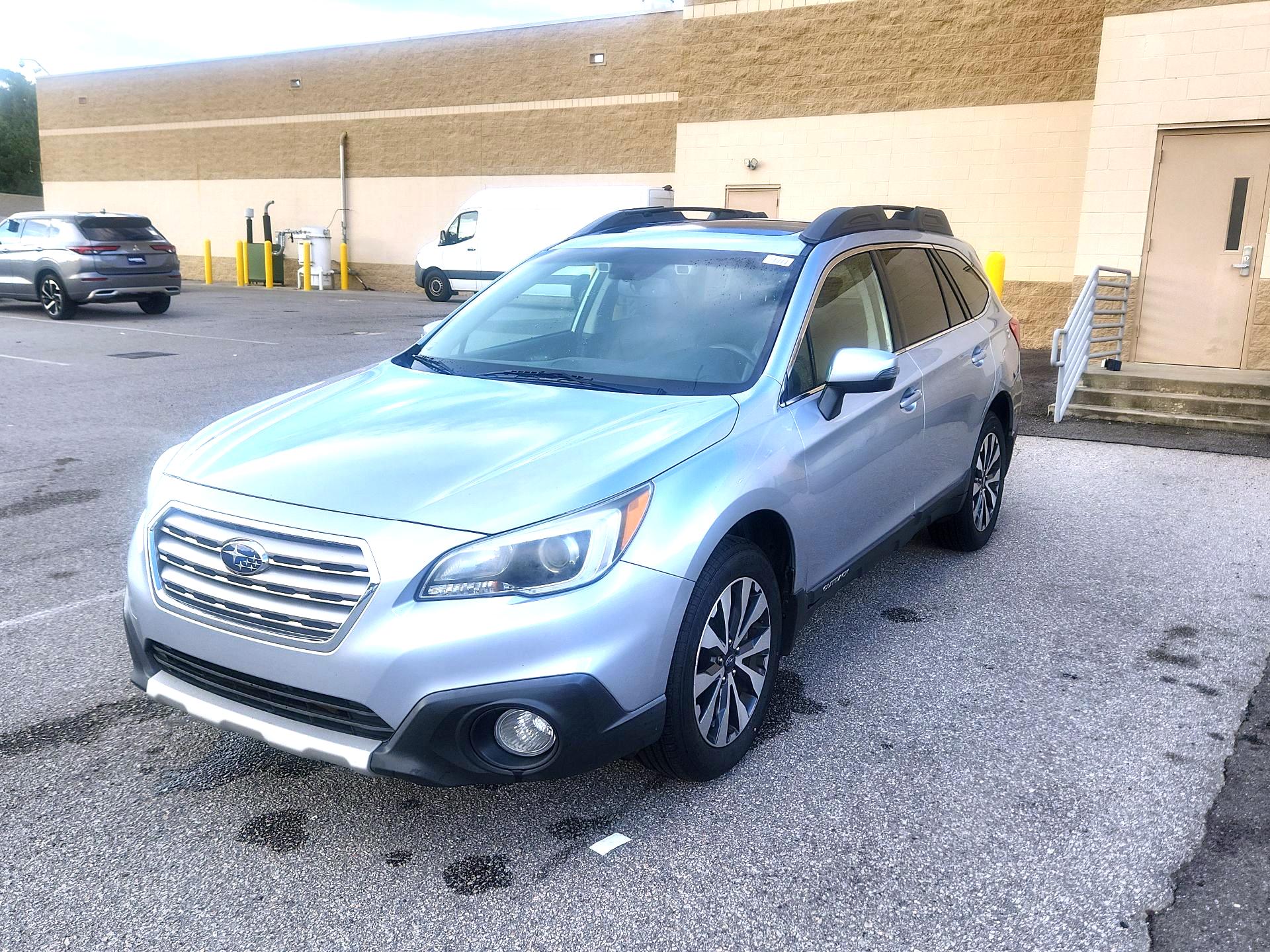 Thumbnail: 2016 Subaru Outback - 3