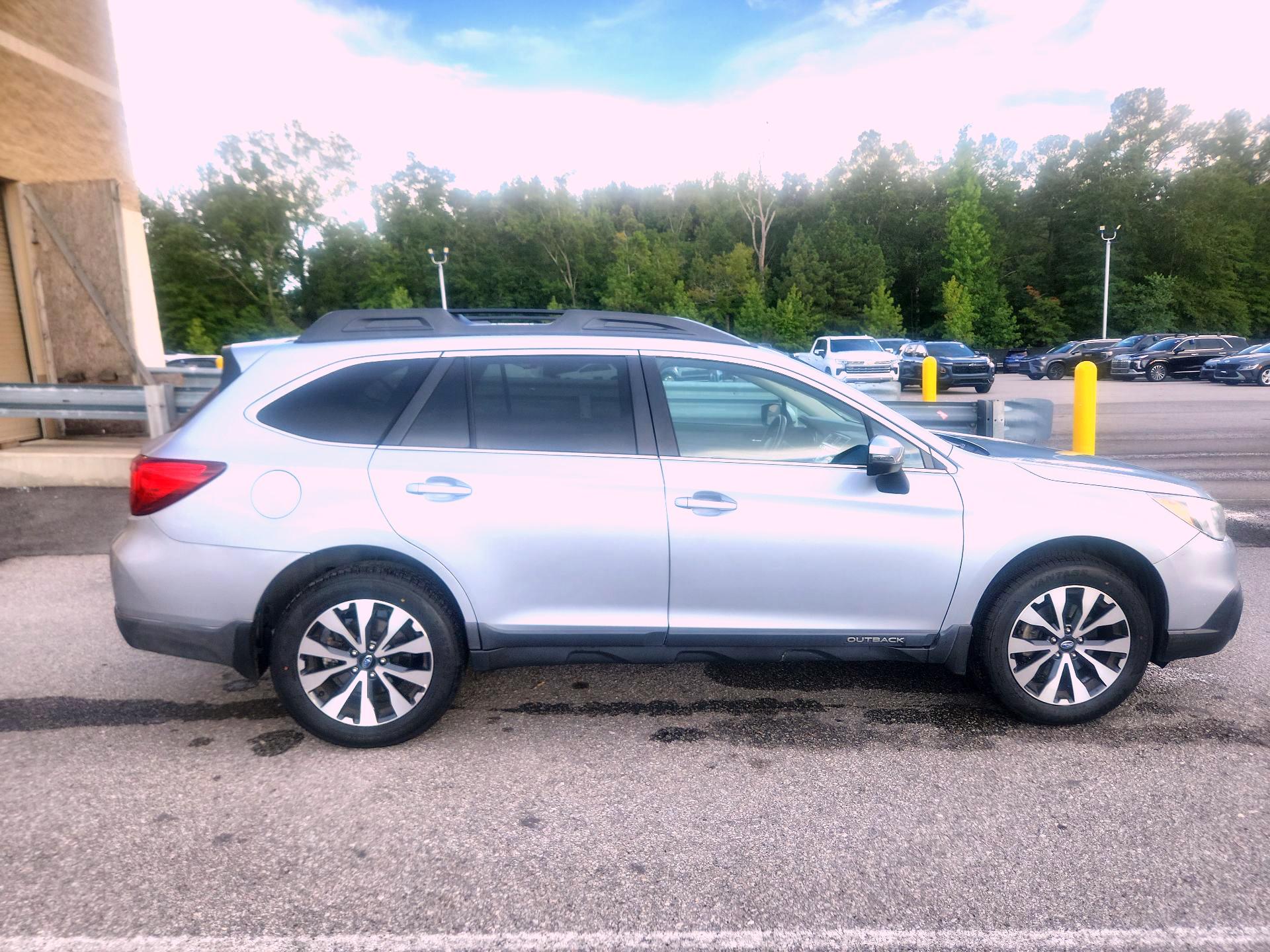 Thumbnail: 2016 Subaru Outback - 4