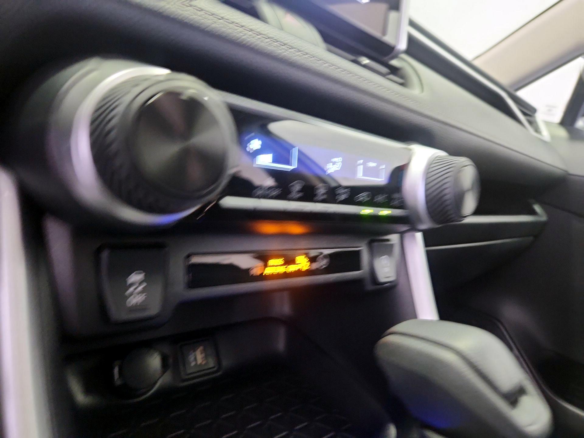 Thumbnail: 2025 Toyota RAV4 - 16