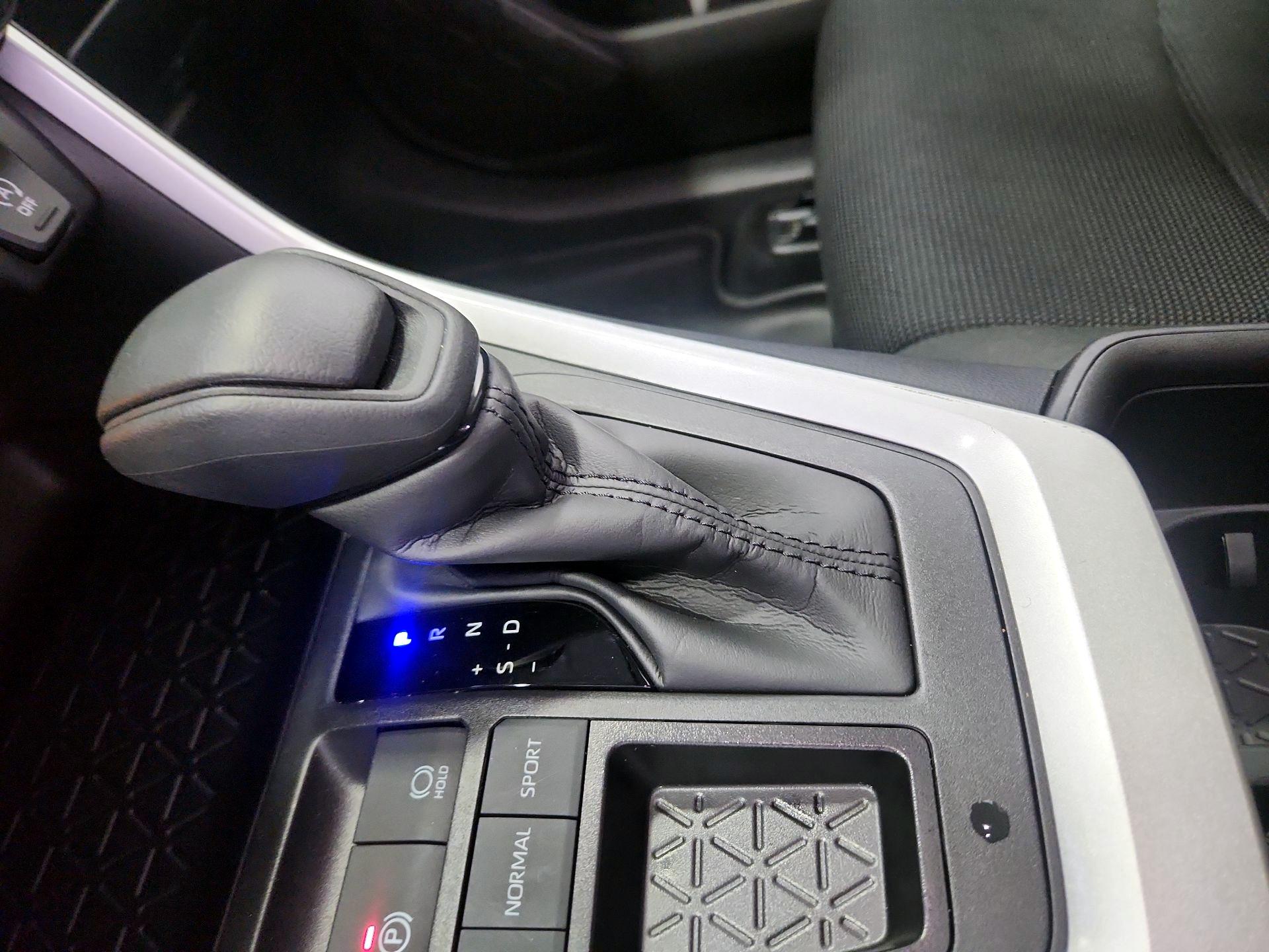 Thumbnail: 2025 Toyota RAV4 - 17