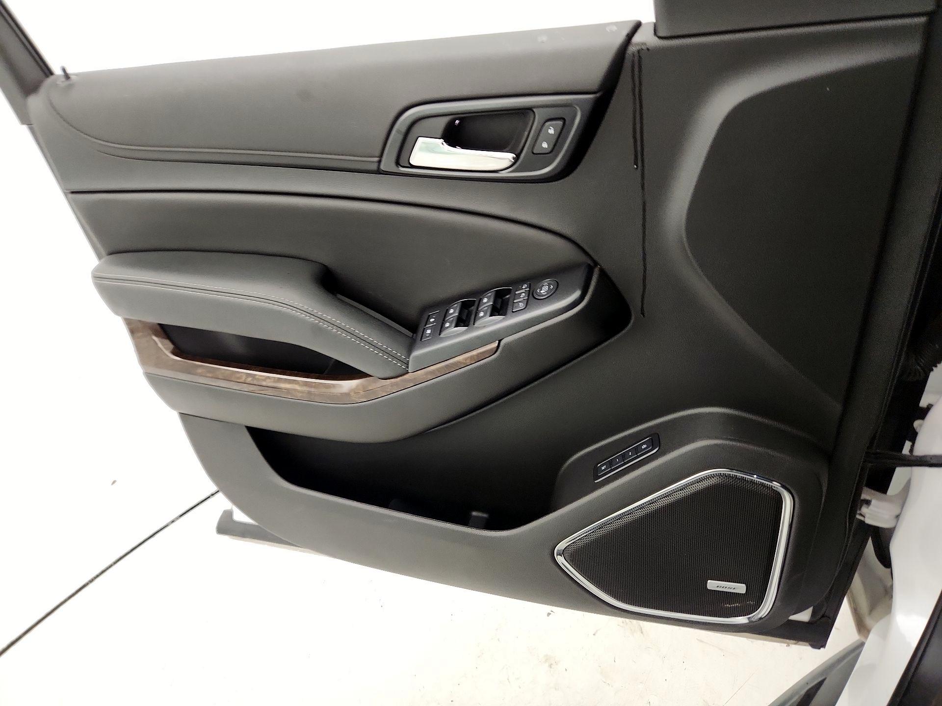 Thumbnail: 2019 Chevrolet Tahoe - 12