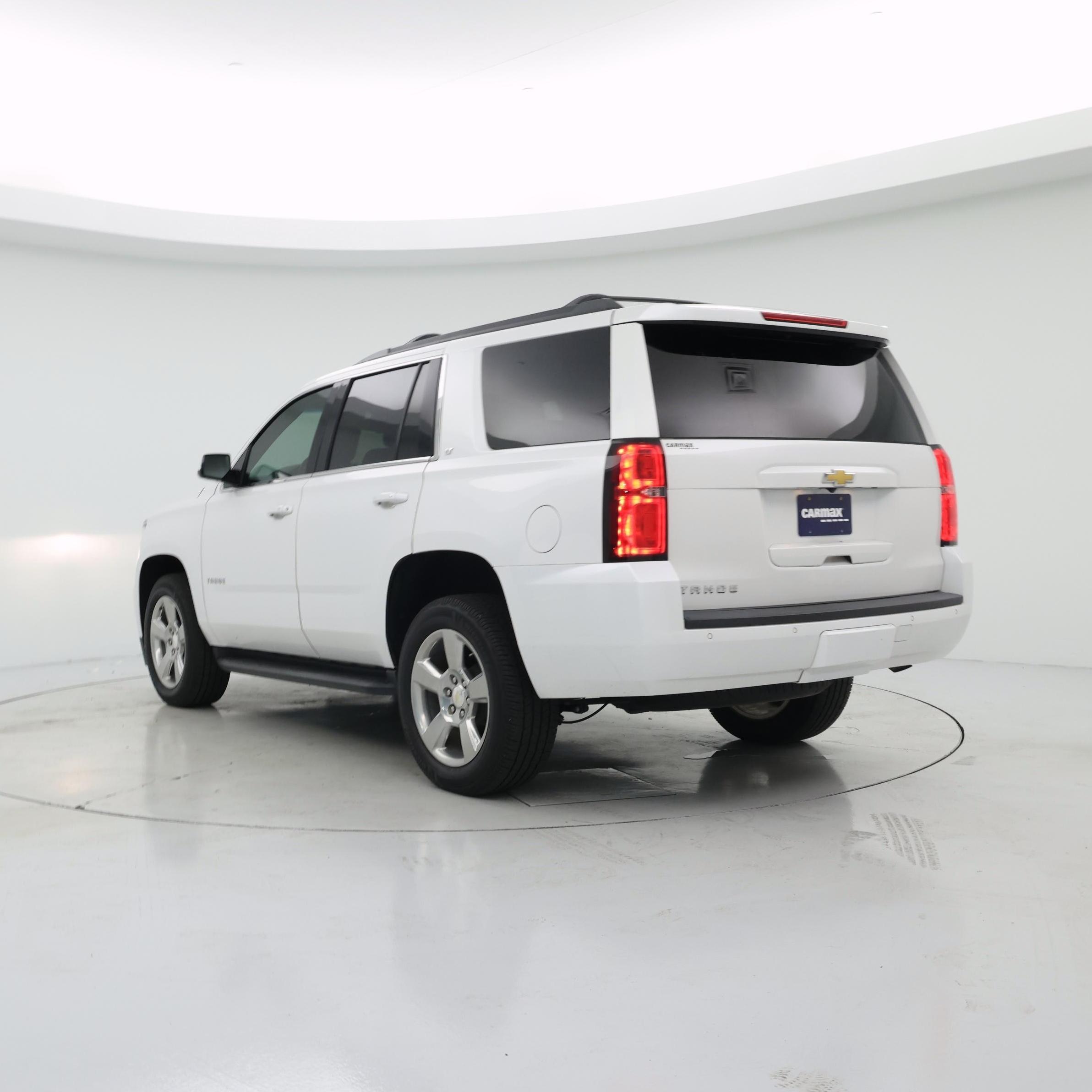 Thumbnail: 2019 Chevrolet Tahoe - 2