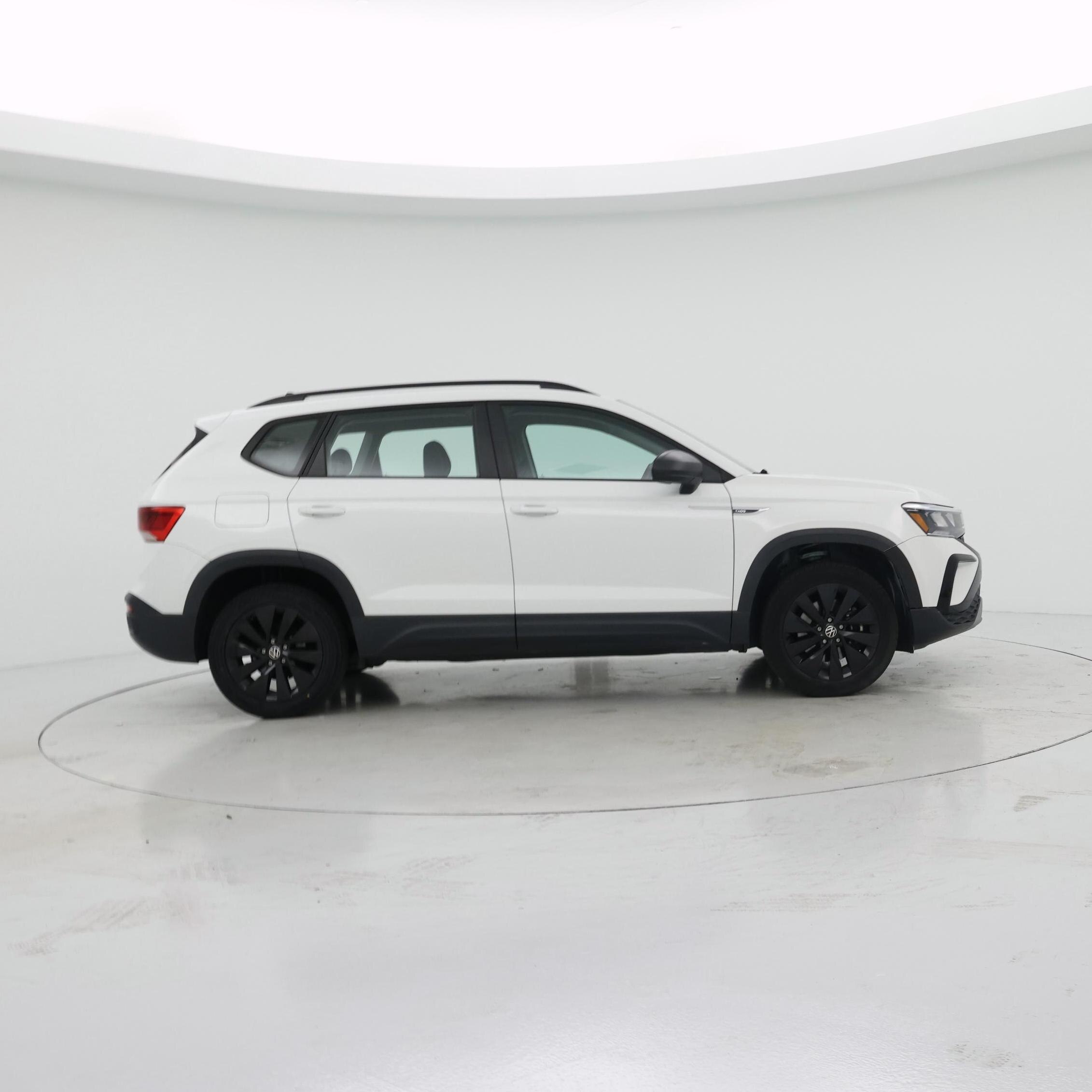 Thumbnail: 2023 Volkswagen Taos - 7