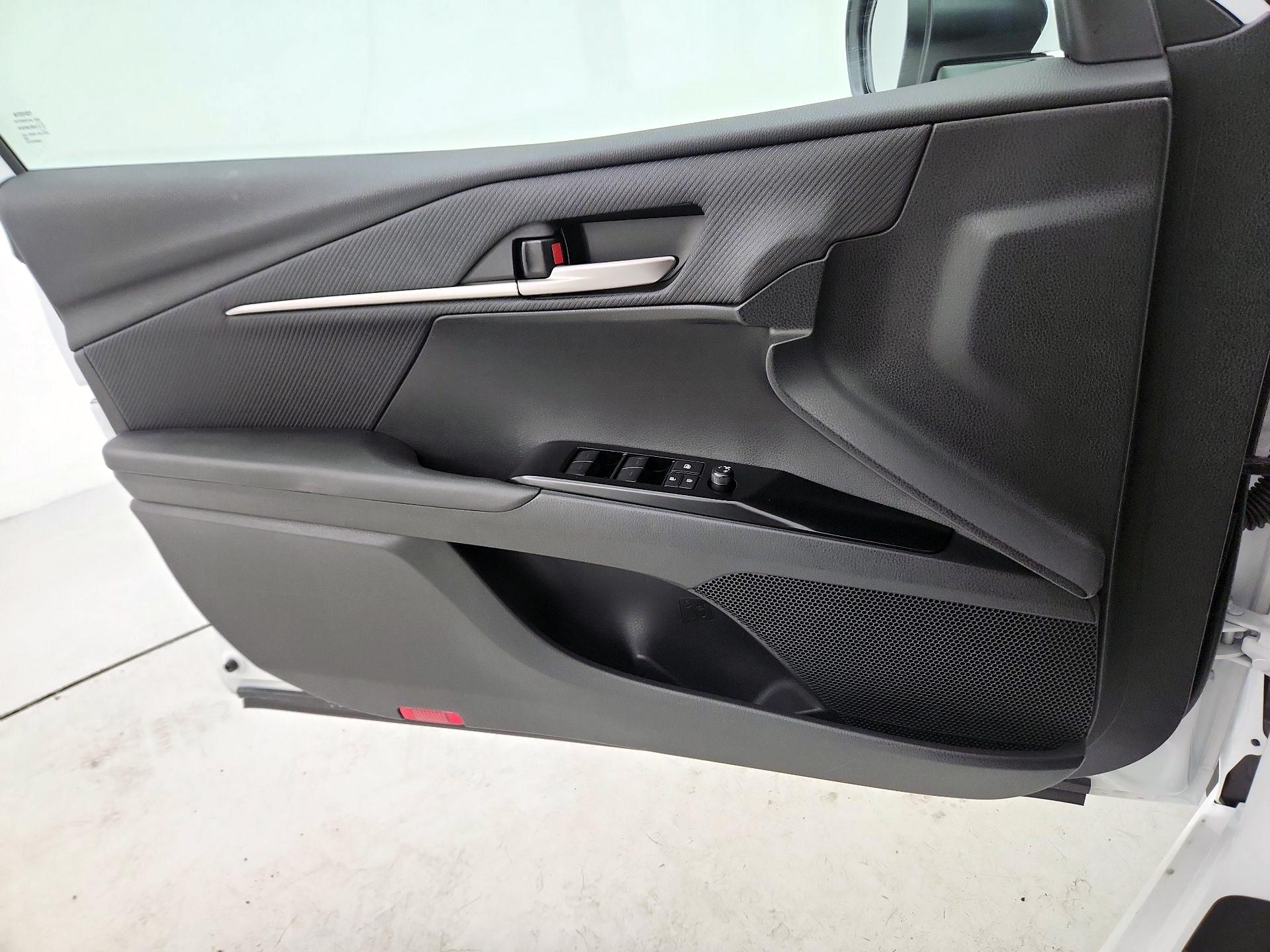 Thumbnail: 2026 Toyota Camry - 12
