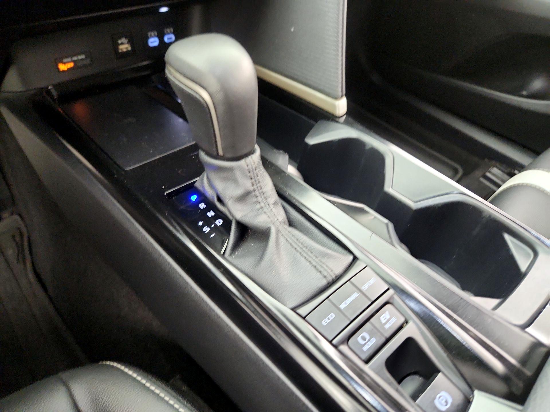 Thumbnail: 2025 Toyota Camry - 18