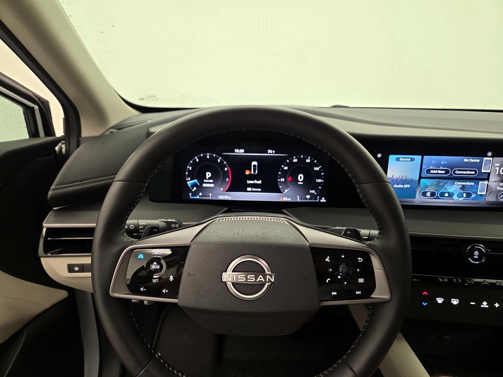 2025 Nissan Murano SV - Photo 11