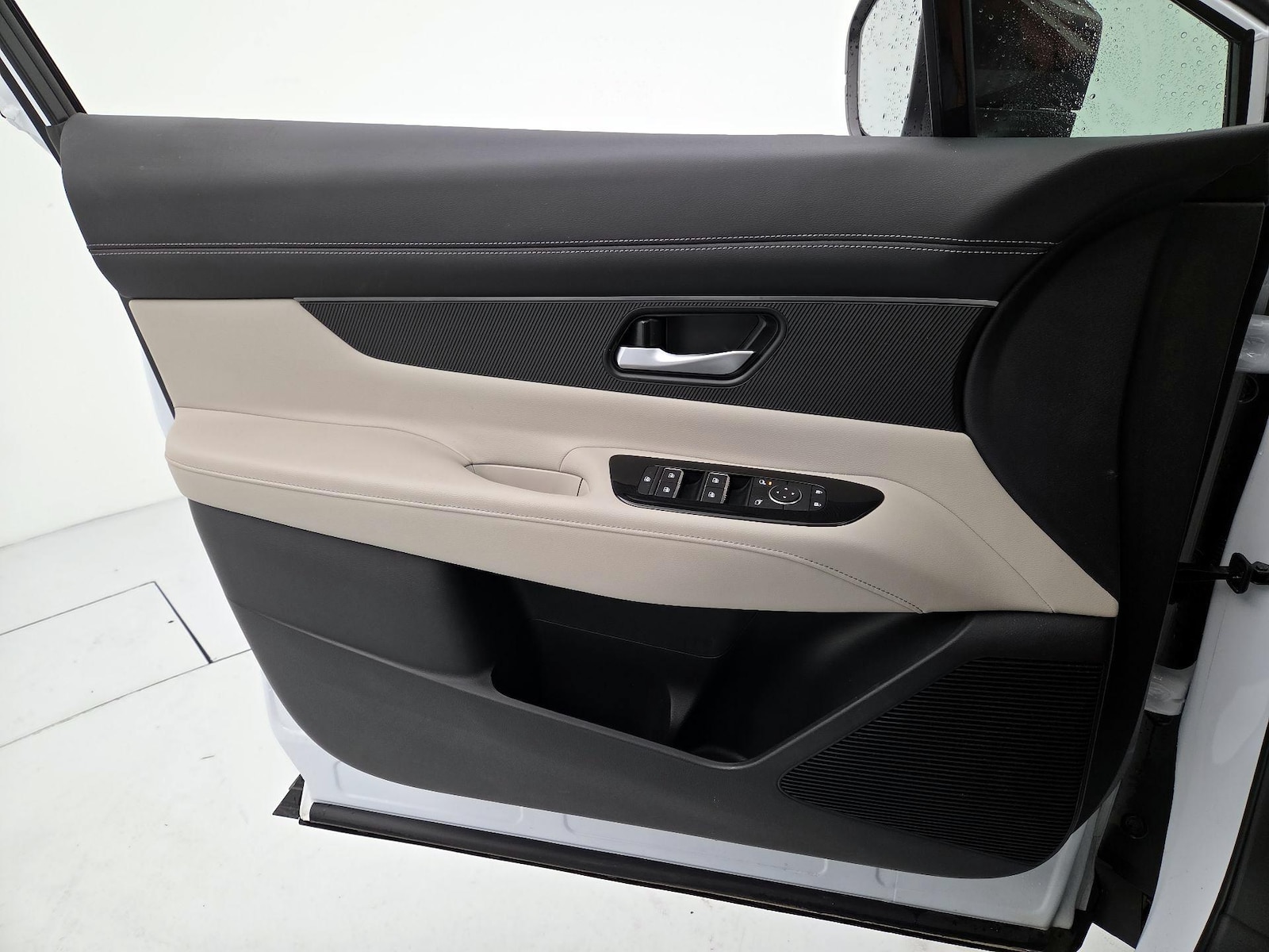2025 Nissan Murano SV - Photo 13