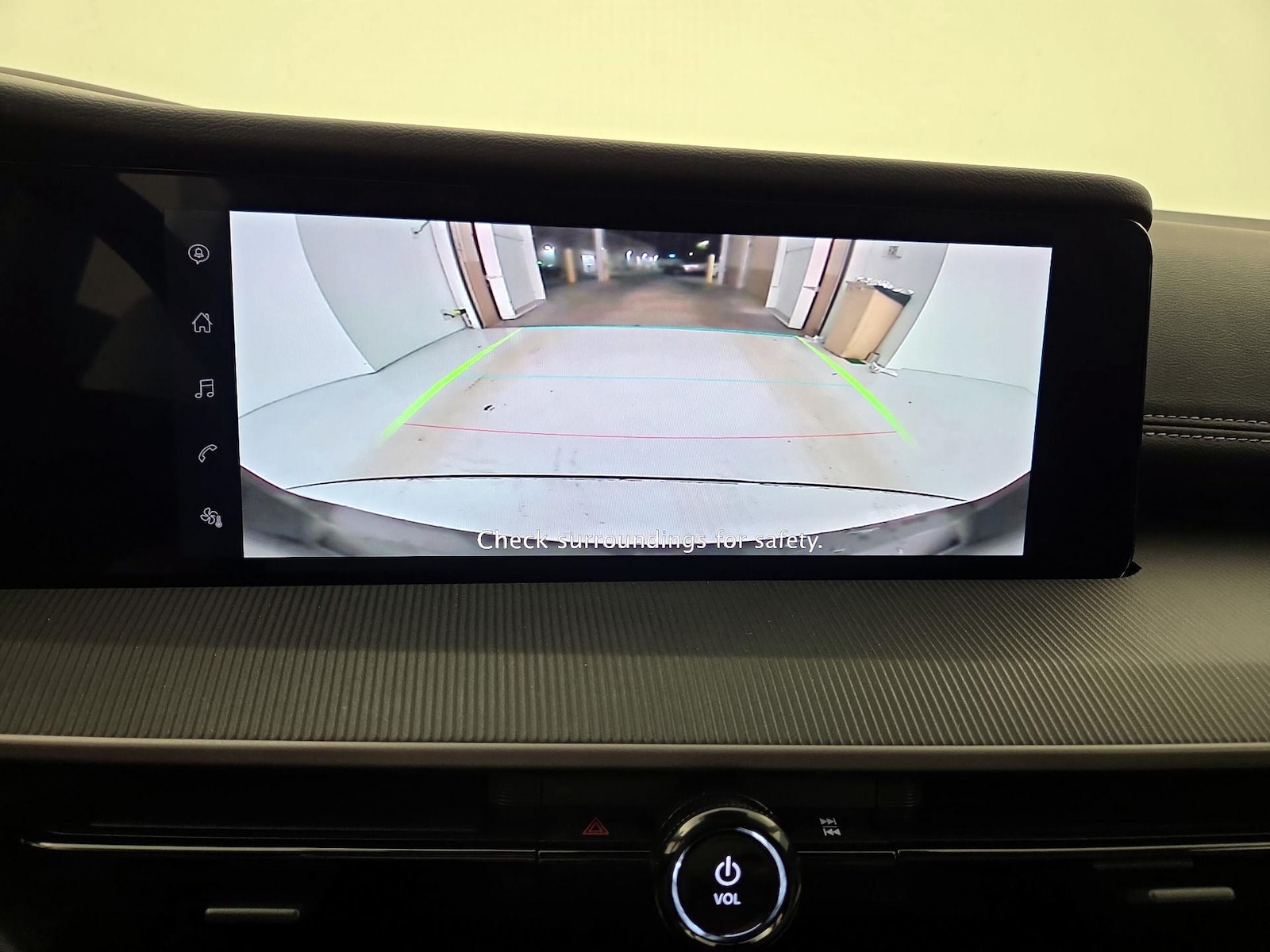 2025 Nissan Murano SV - Photo 15