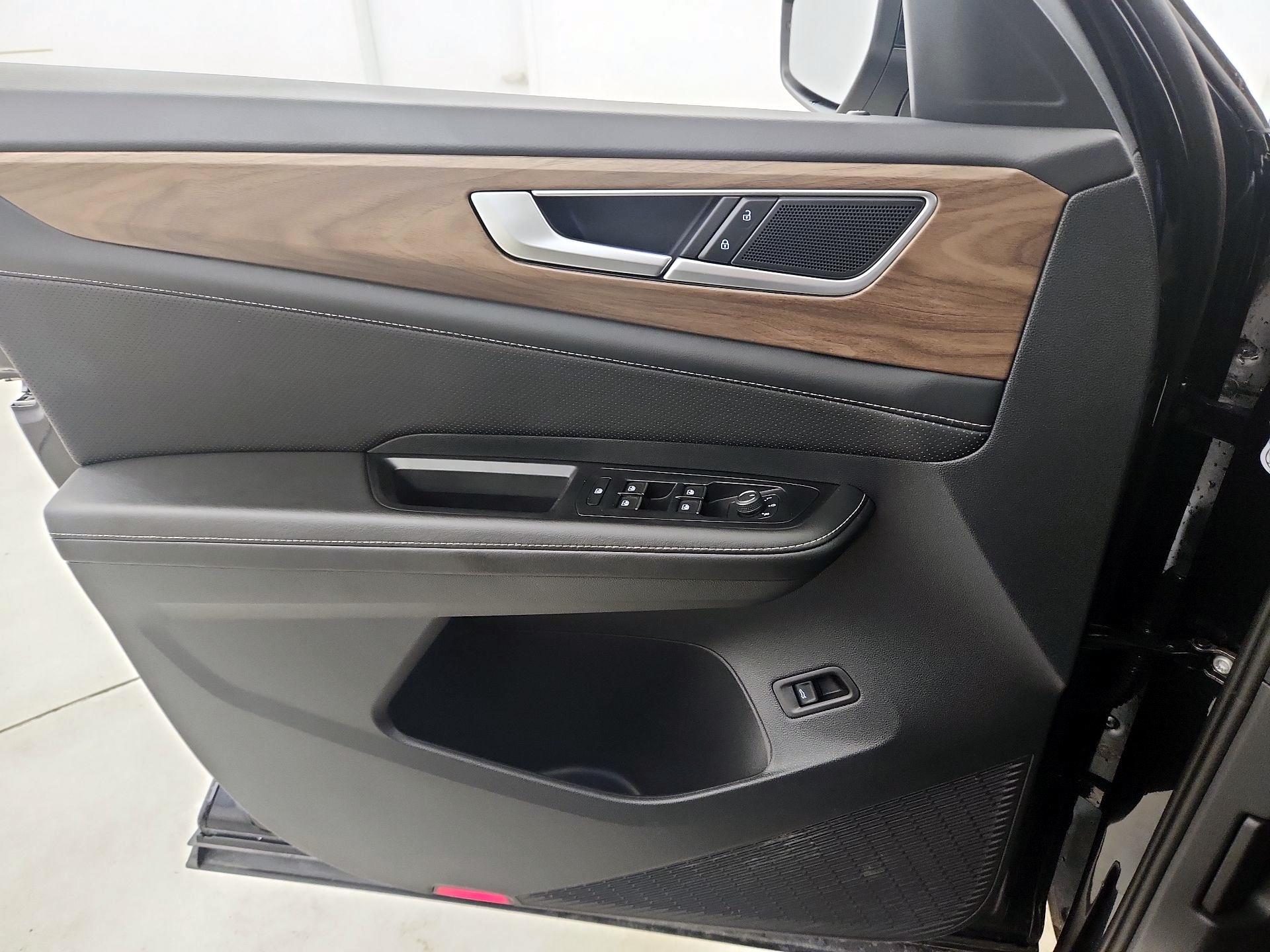 Thumbnail: 2025 Volkswagen Atlas - 12