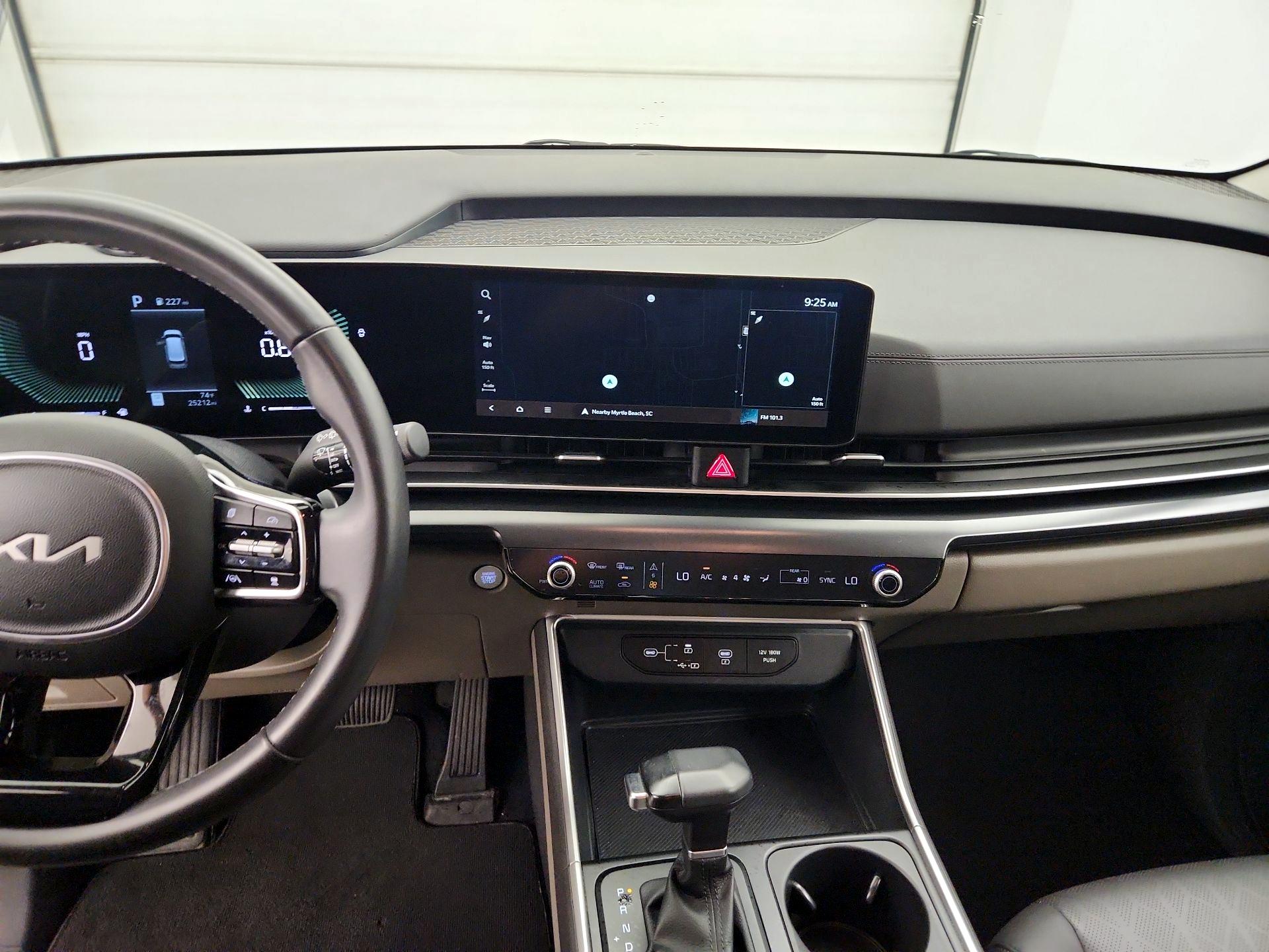Thumbnail: 2025 Kia Carnival - 9