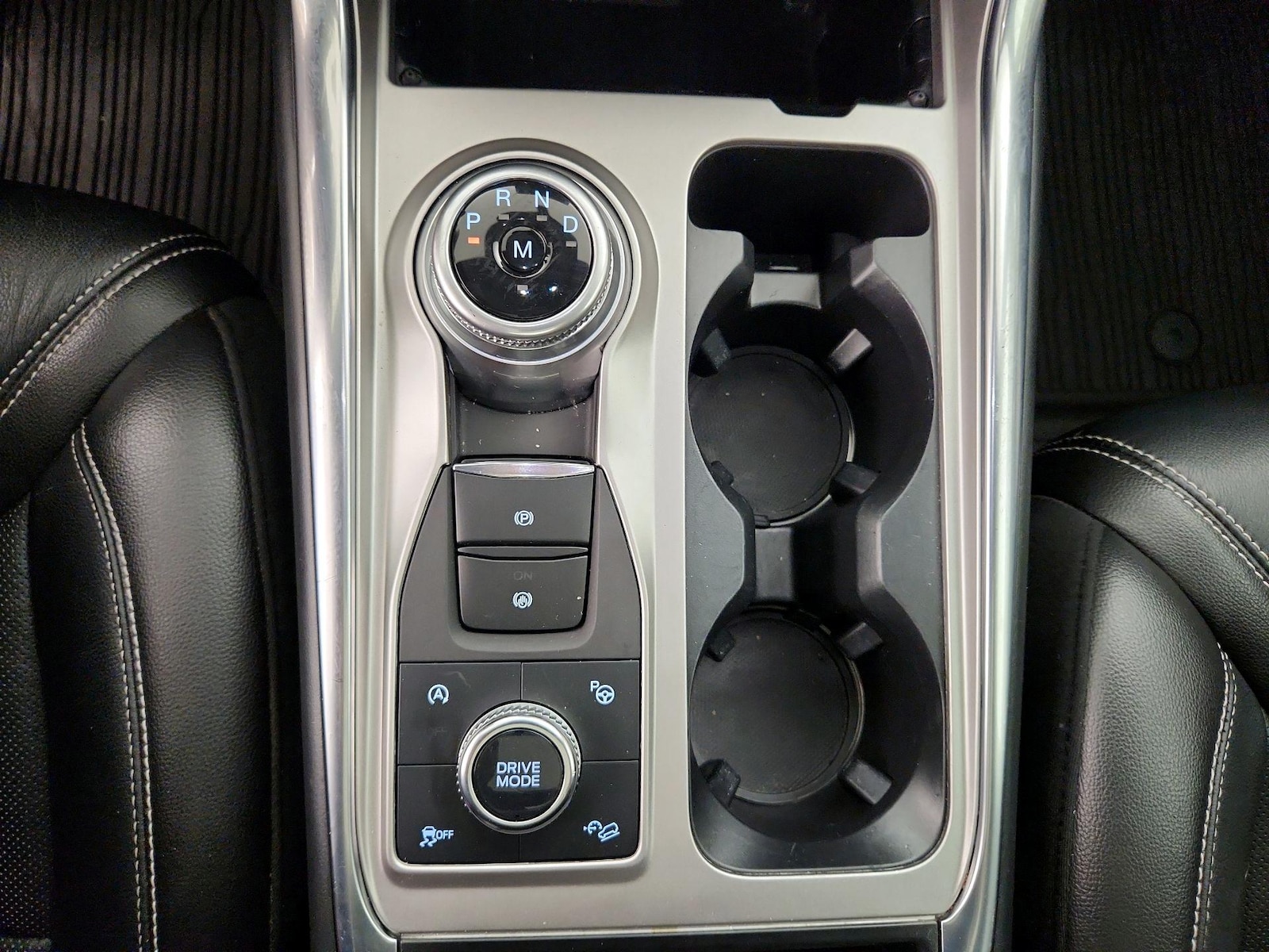 2020 Ford Explorer ST - Photo 19