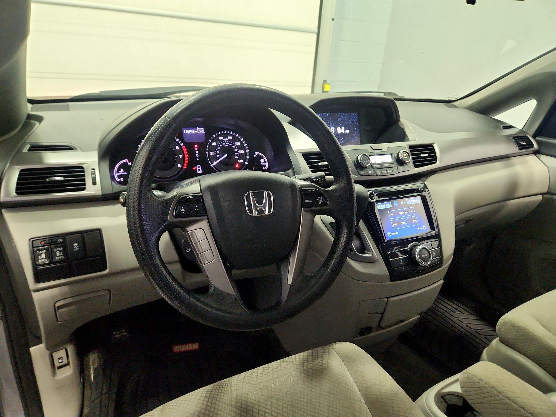 Thumbnail: 2016 Honda Odyssey - 9