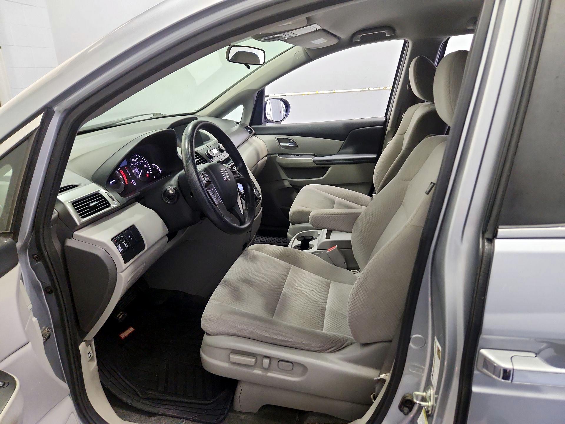 Thumbnail: 2016 Honda Odyssey - 11