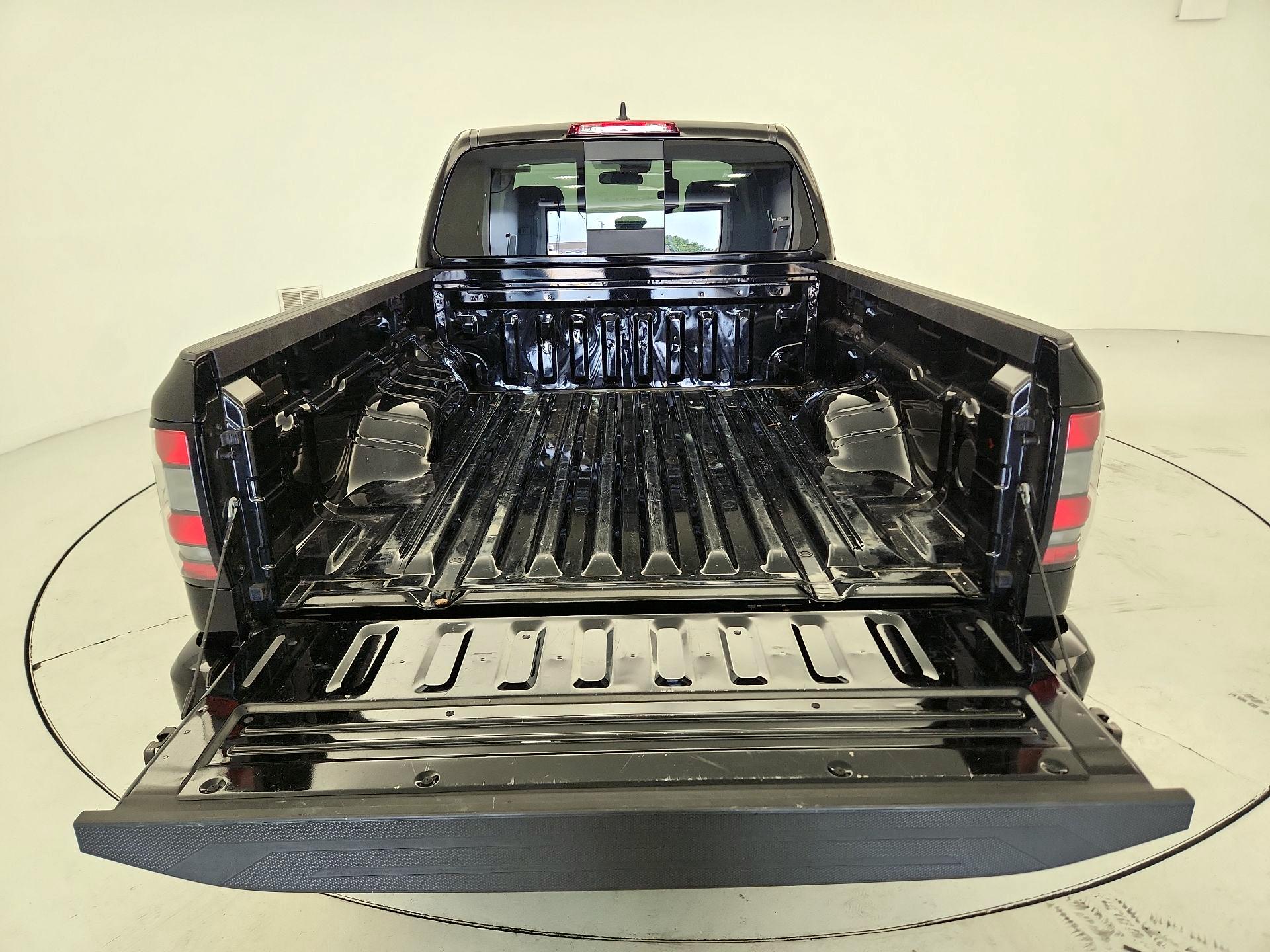 Thumbnail: 2025 Nissan Frontier - 20