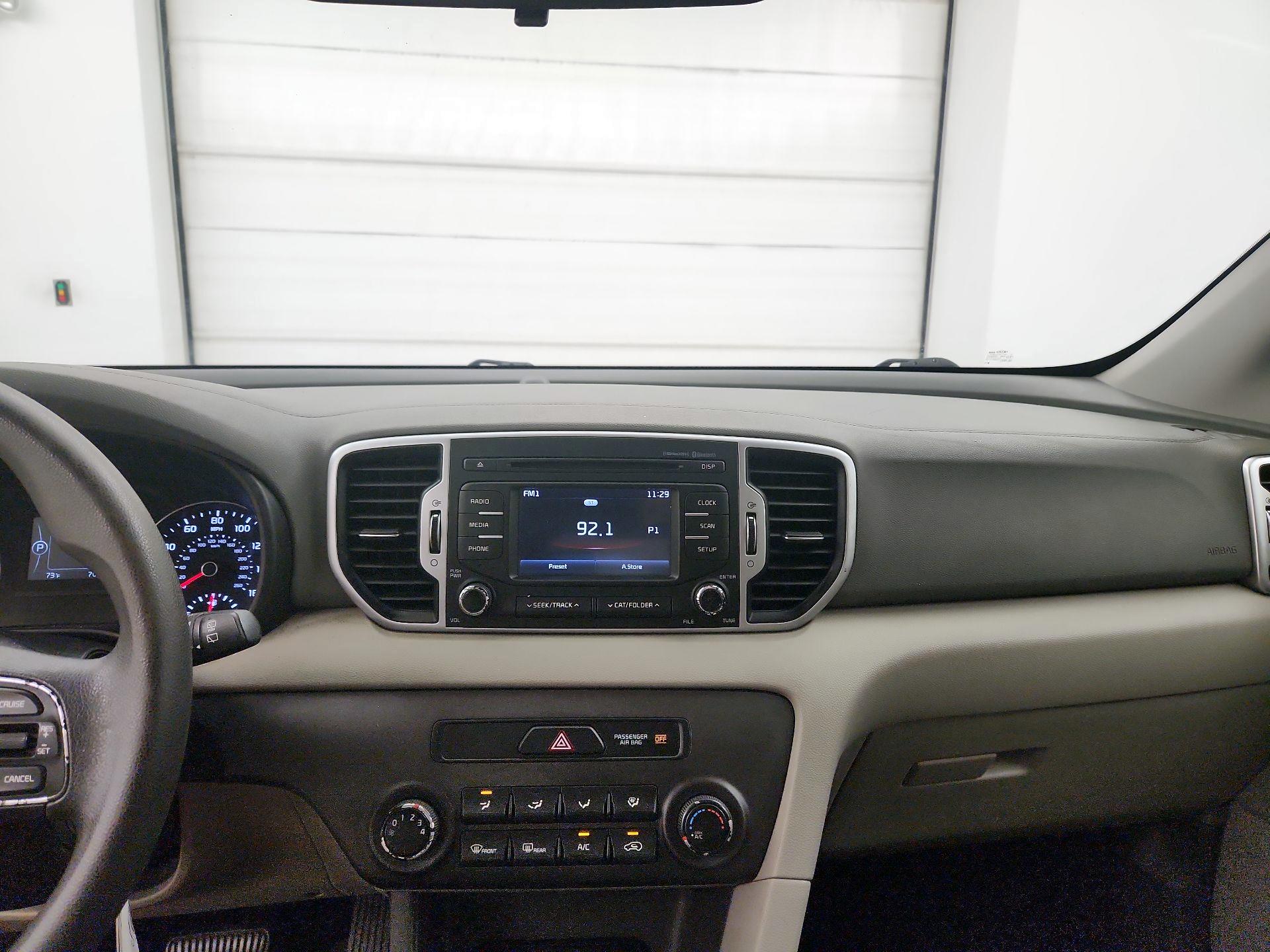 Thumbnail: 2017 Kia Sportage - 9