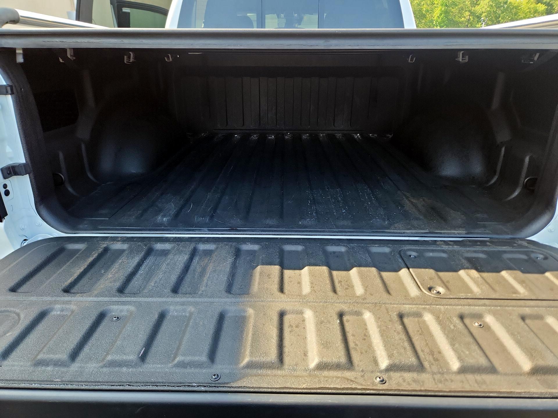 Thumbnail: 2025 RAM 1500 - 17