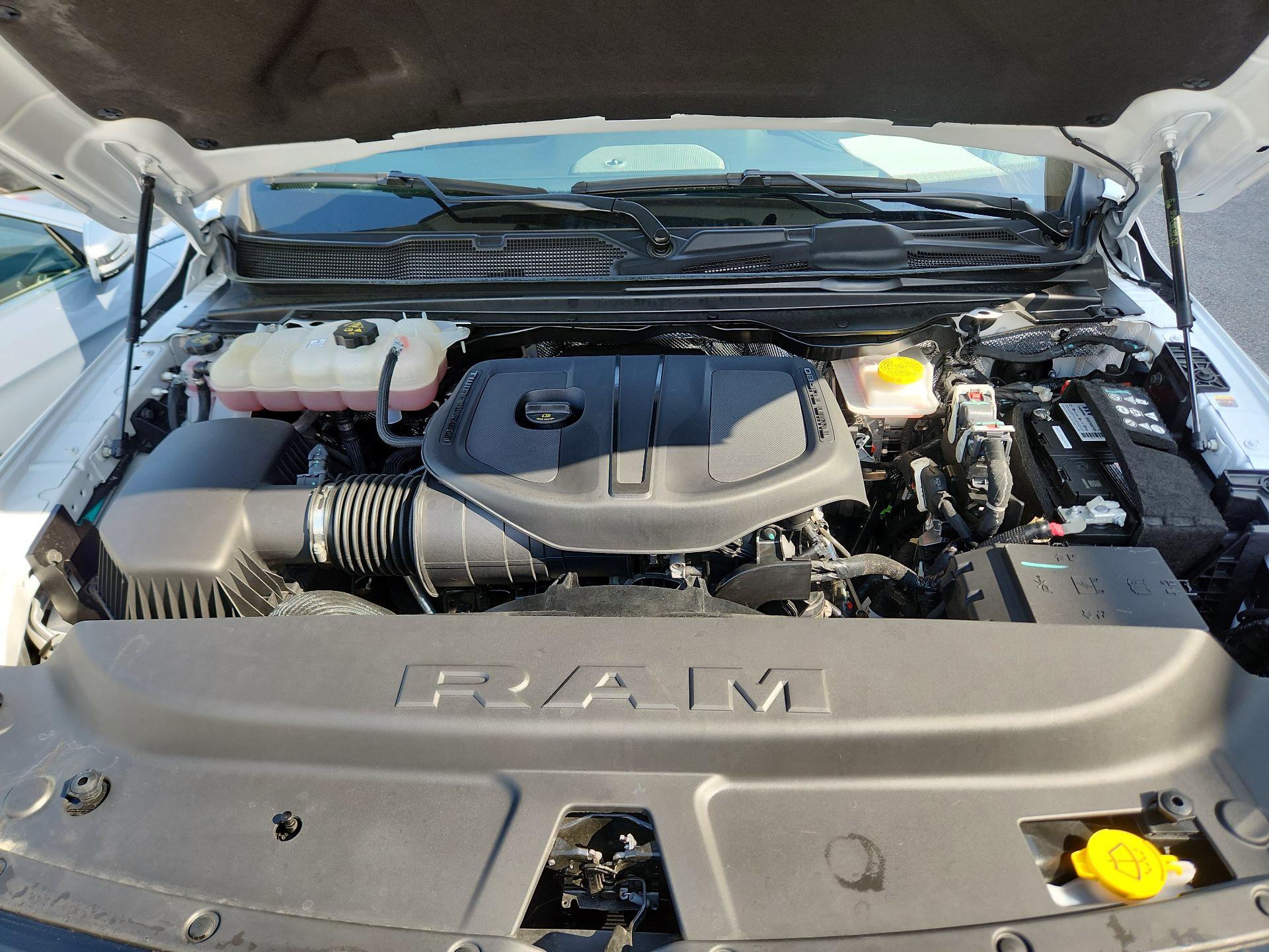 Thumbnail: 2025 RAM 1500 - 18