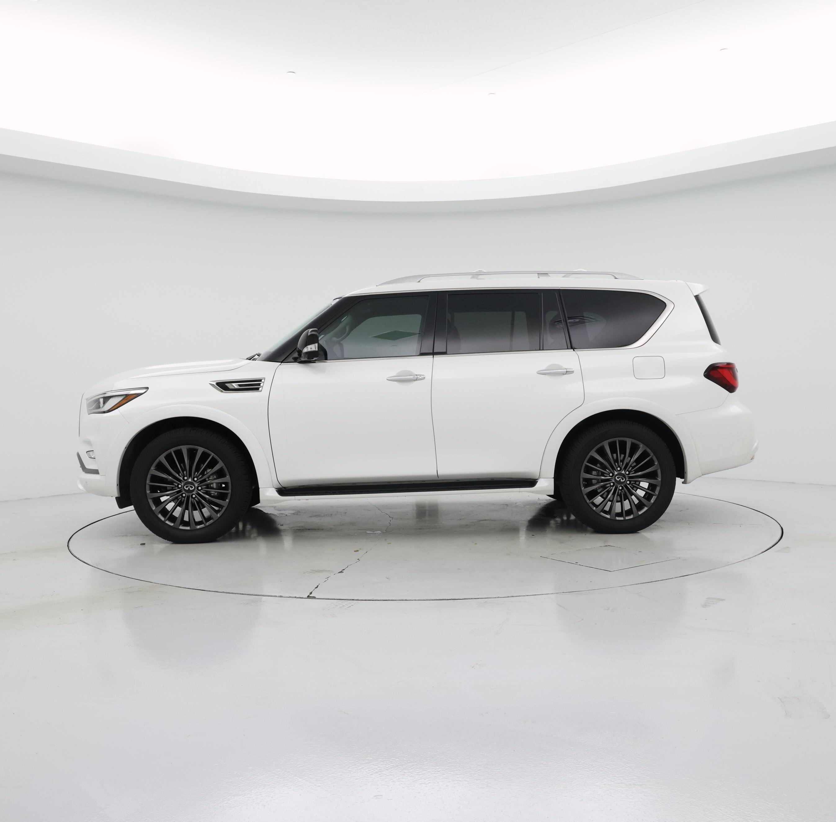 Thumbnail: 2022 INFINITI QX80 - 3