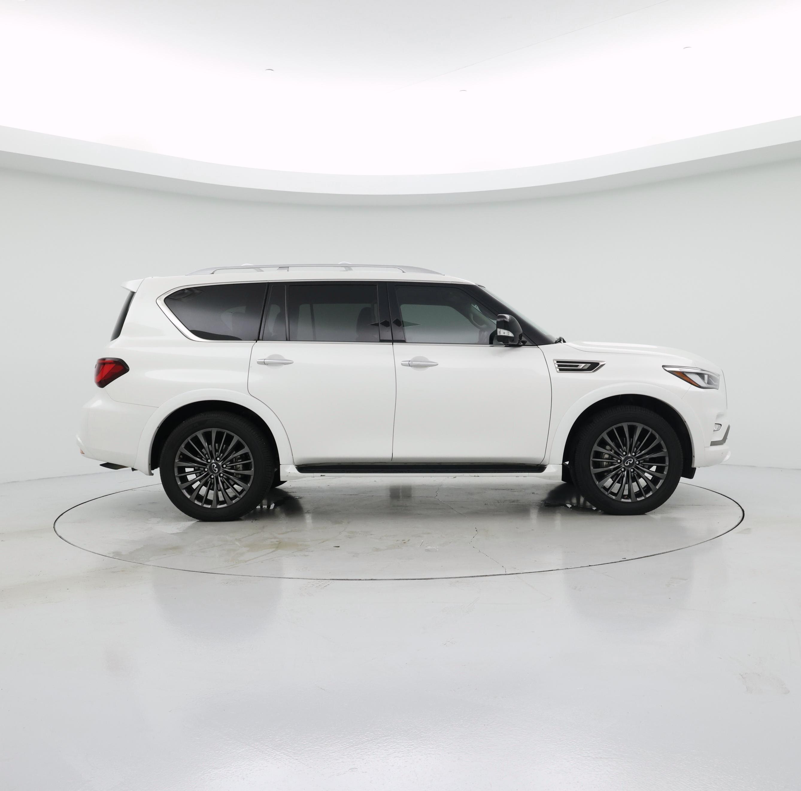 Thumbnail: 2022 INFINITI QX80 - 7