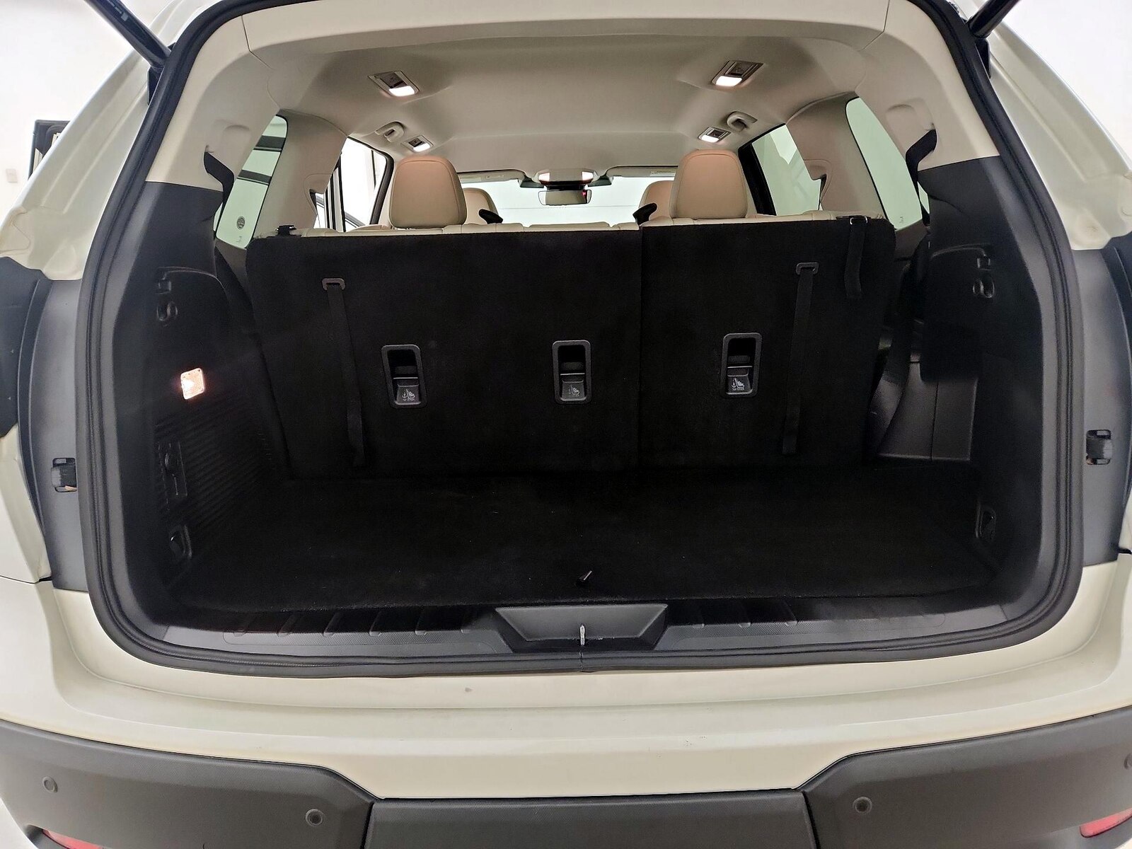 2023 Subaru Ascent Limited - Photo 22