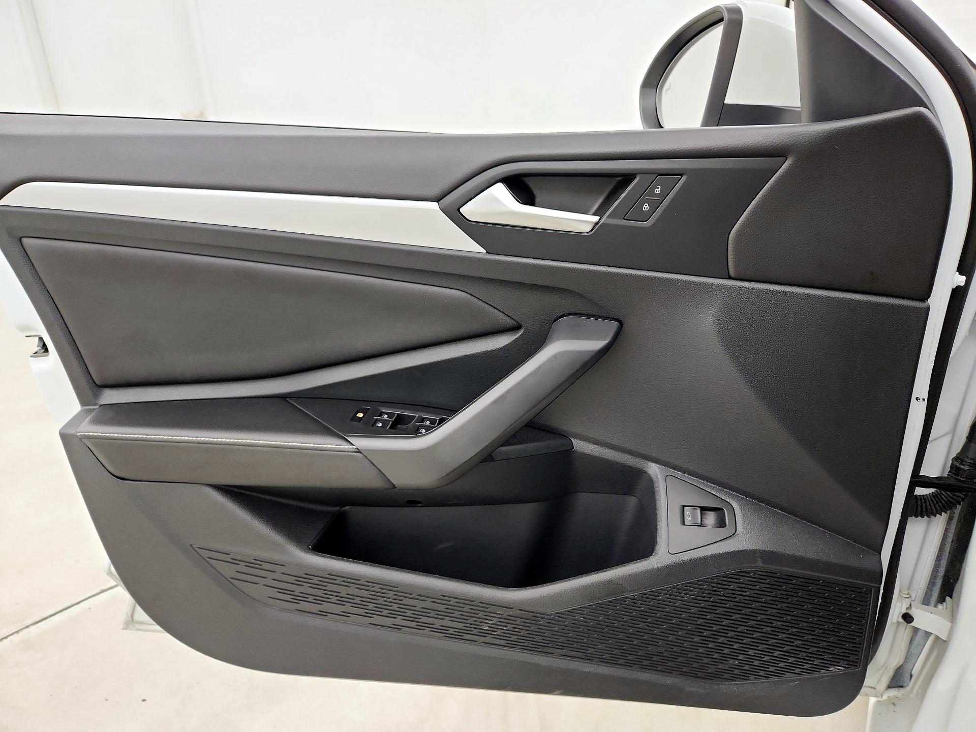 Thumbnail: 2025 Volkswagen Jetta - 12