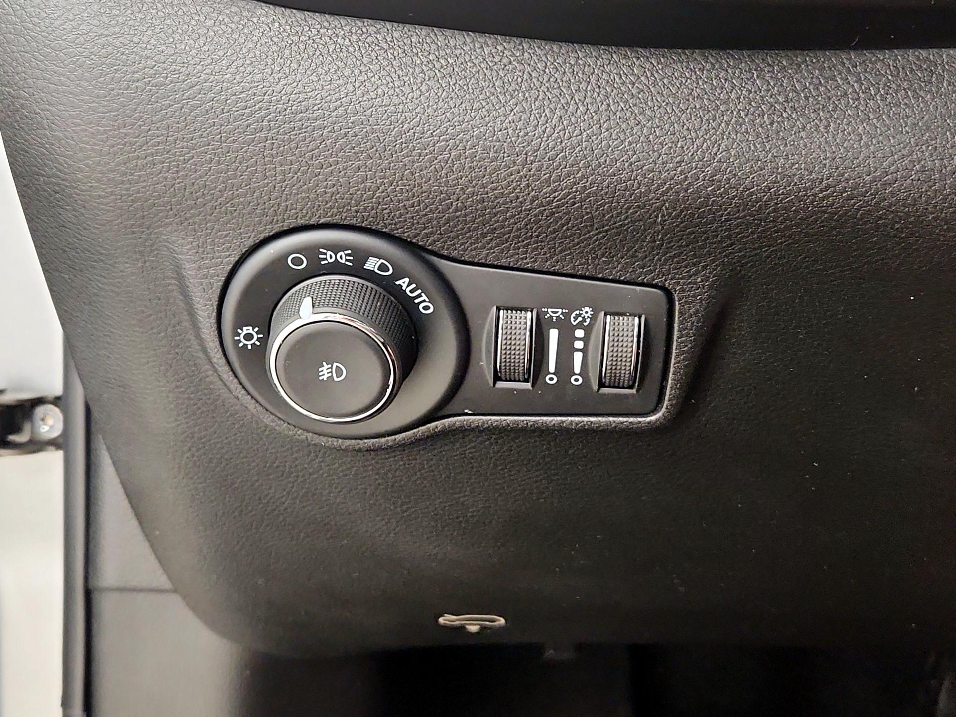 Thumbnail: 2025 Jeep Compass - 13