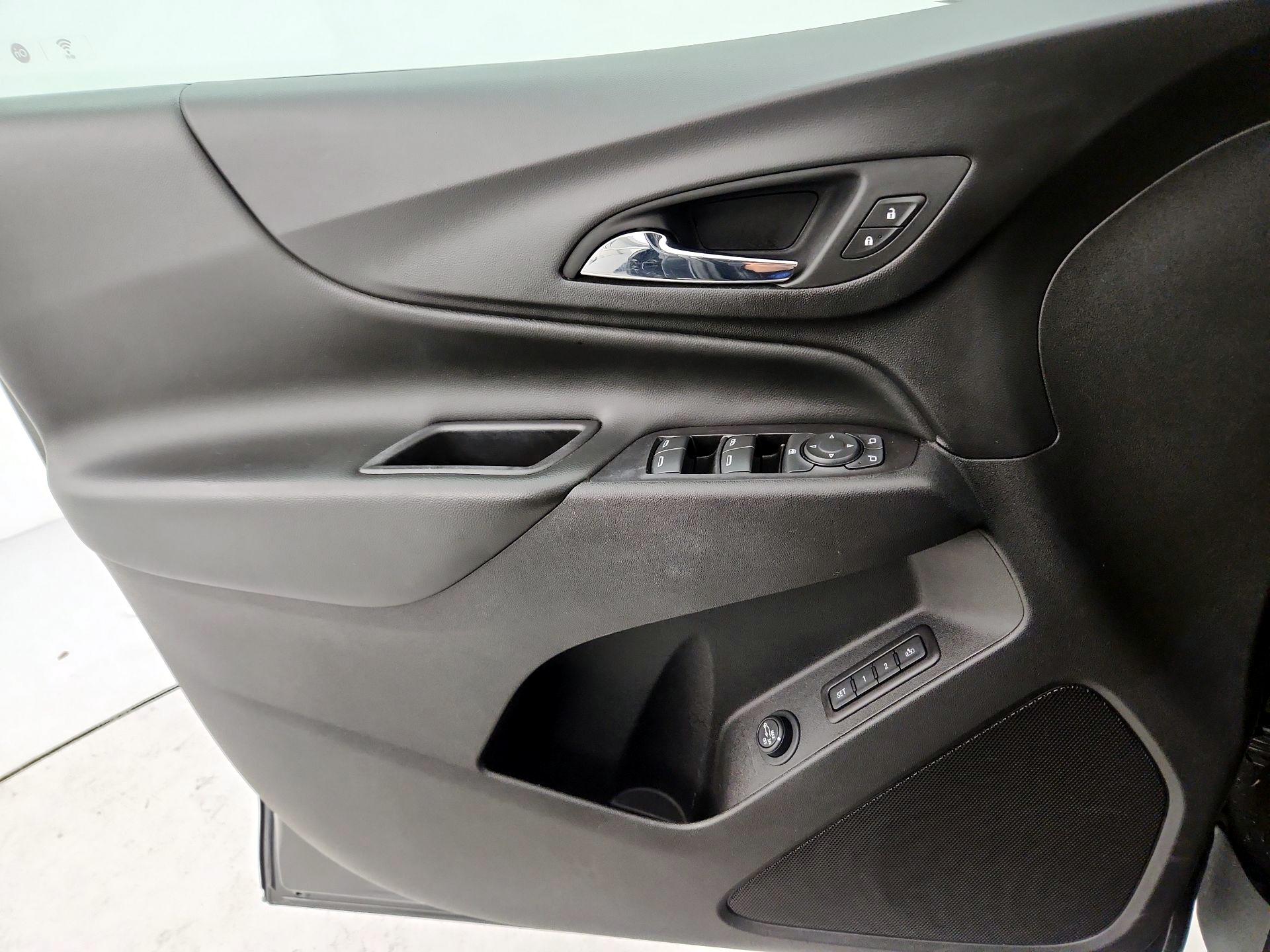 Thumbnail: 2020 Chevrolet Equinox - 12