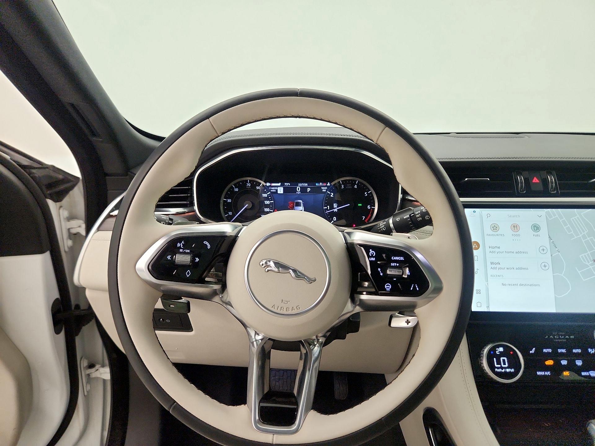 Thumbnail: 2023 Jaguar F-Pace - 10