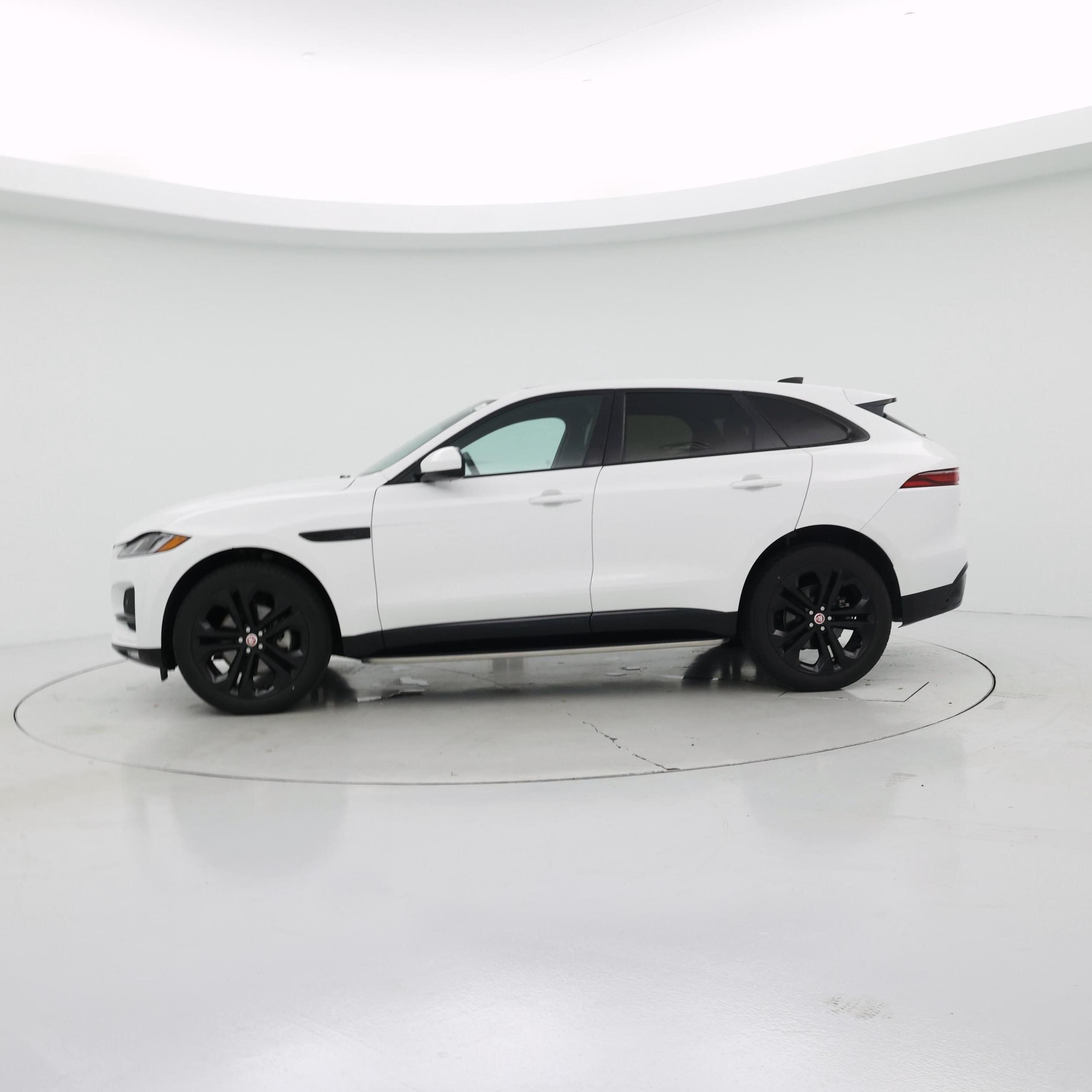 Thumbnail: 2023 Jaguar F-Pace - 3