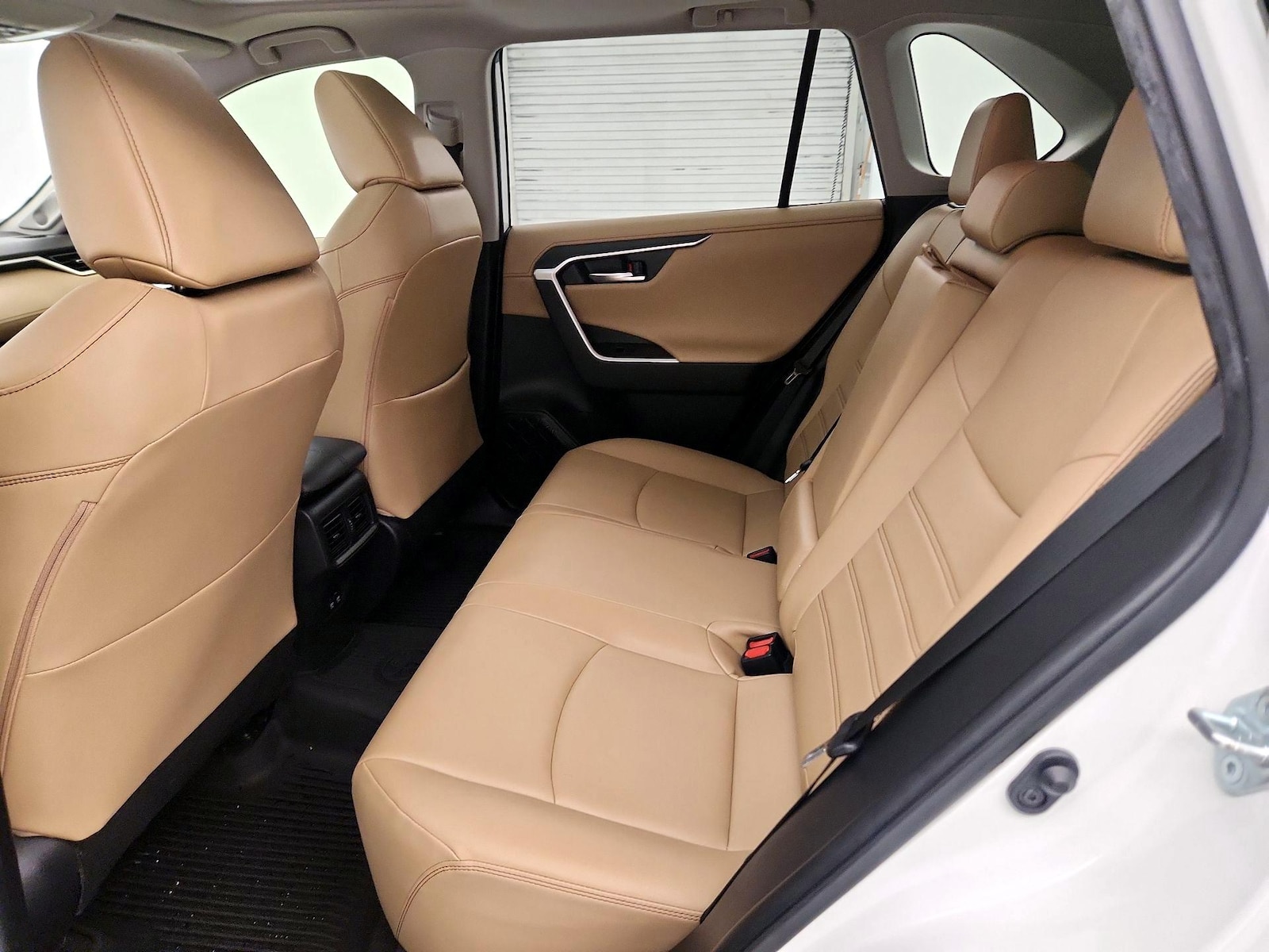 2020 Toyota RAV4 Limited - Photo 22