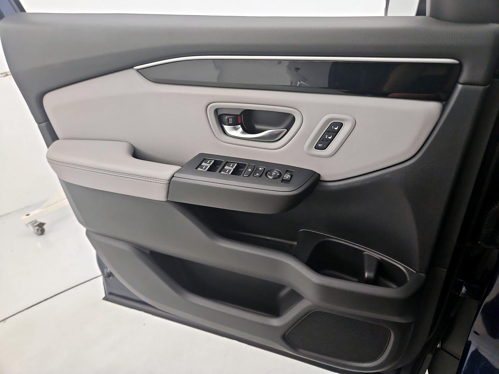 Thumbnail: 2025 Honda Pilot - 12