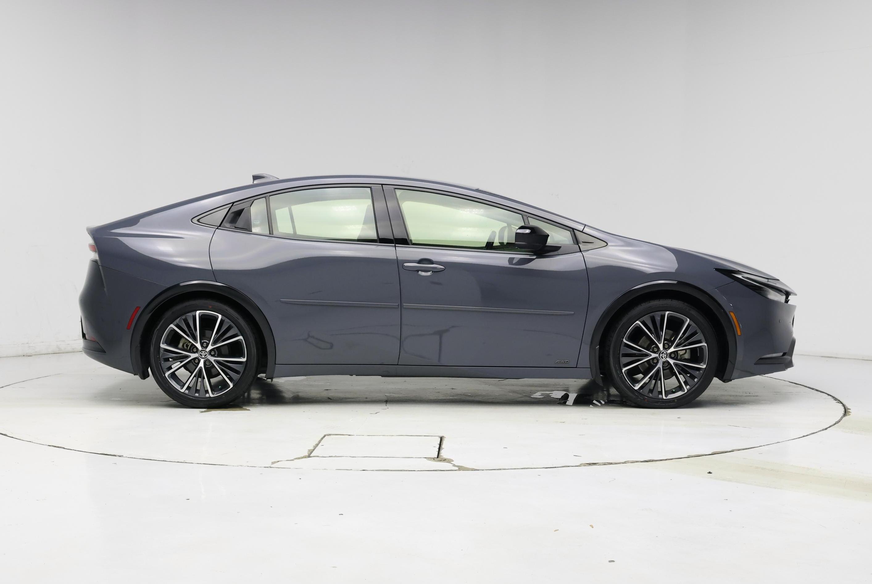 Thumbnail: 2023 Toyota Prius - 7