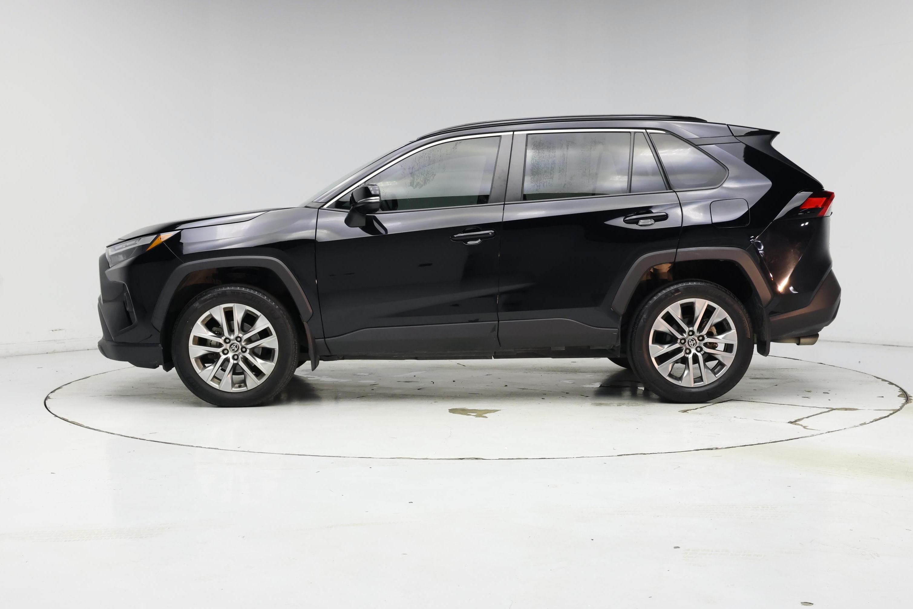 Thumbnail: 2023 Toyota RAV4 - 3