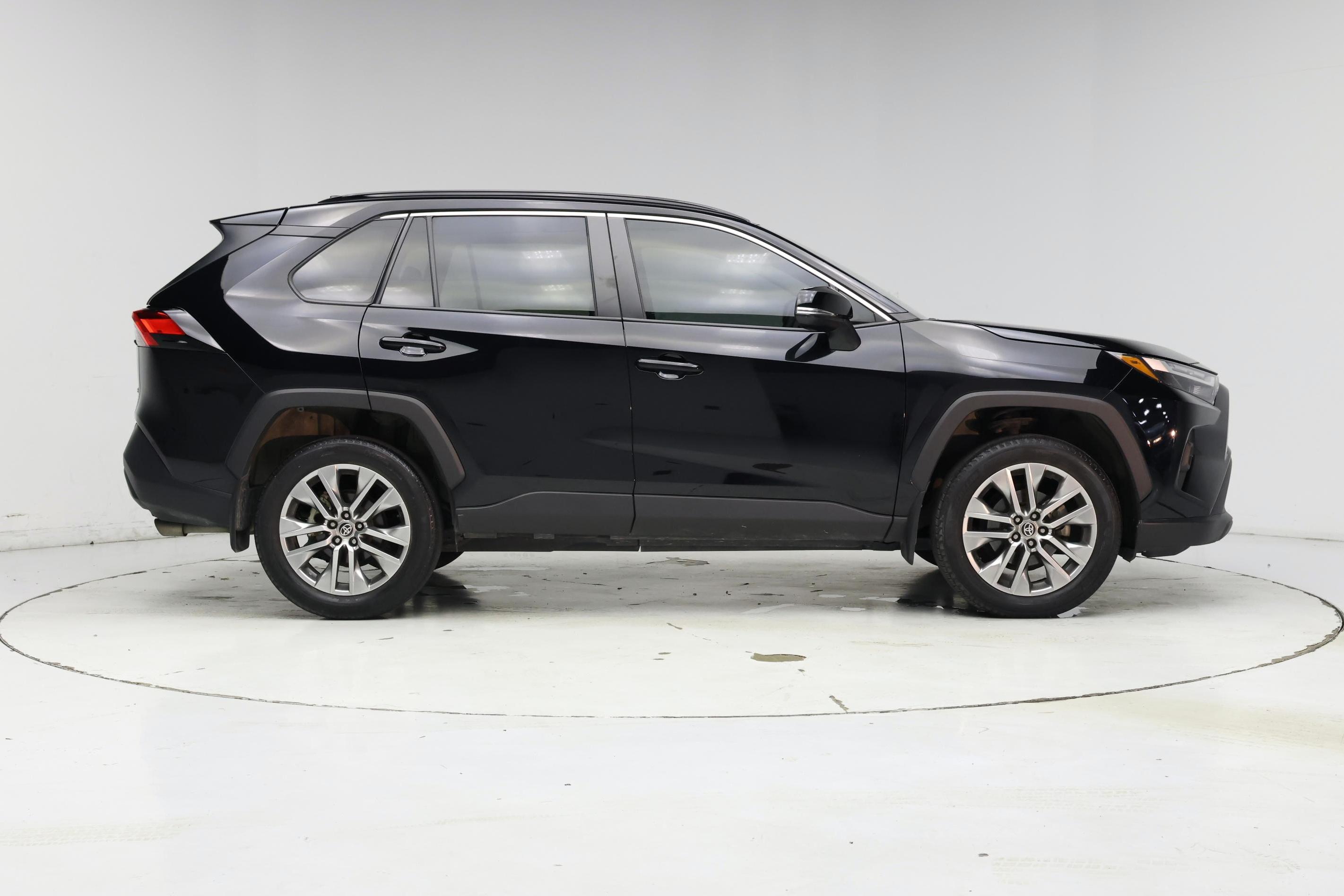 Thumbnail: 2023 Toyota RAV4 - 7