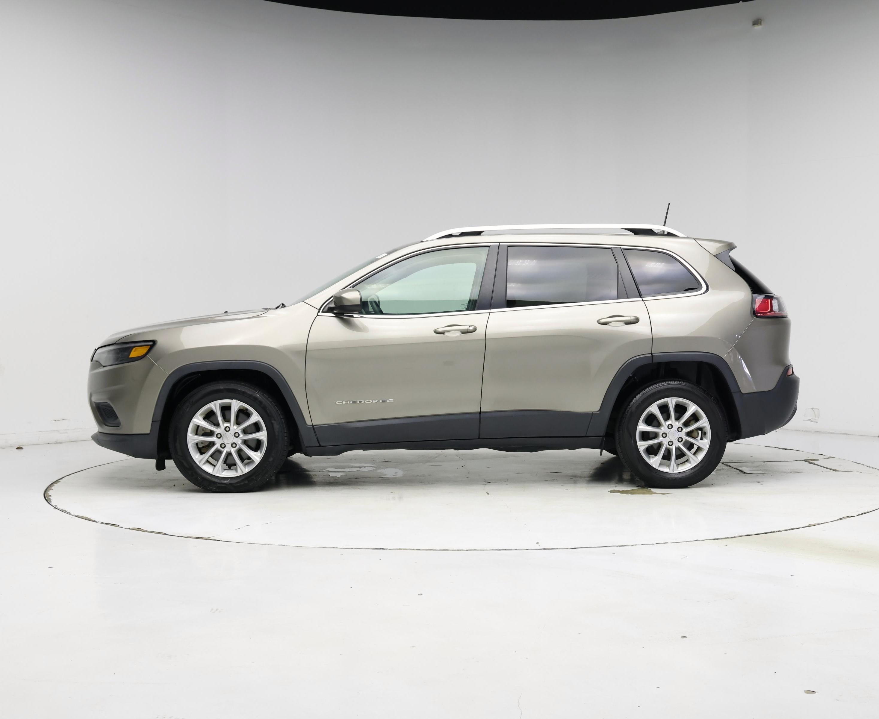 Thumbnail: 2019 Jeep Cherokee - 3