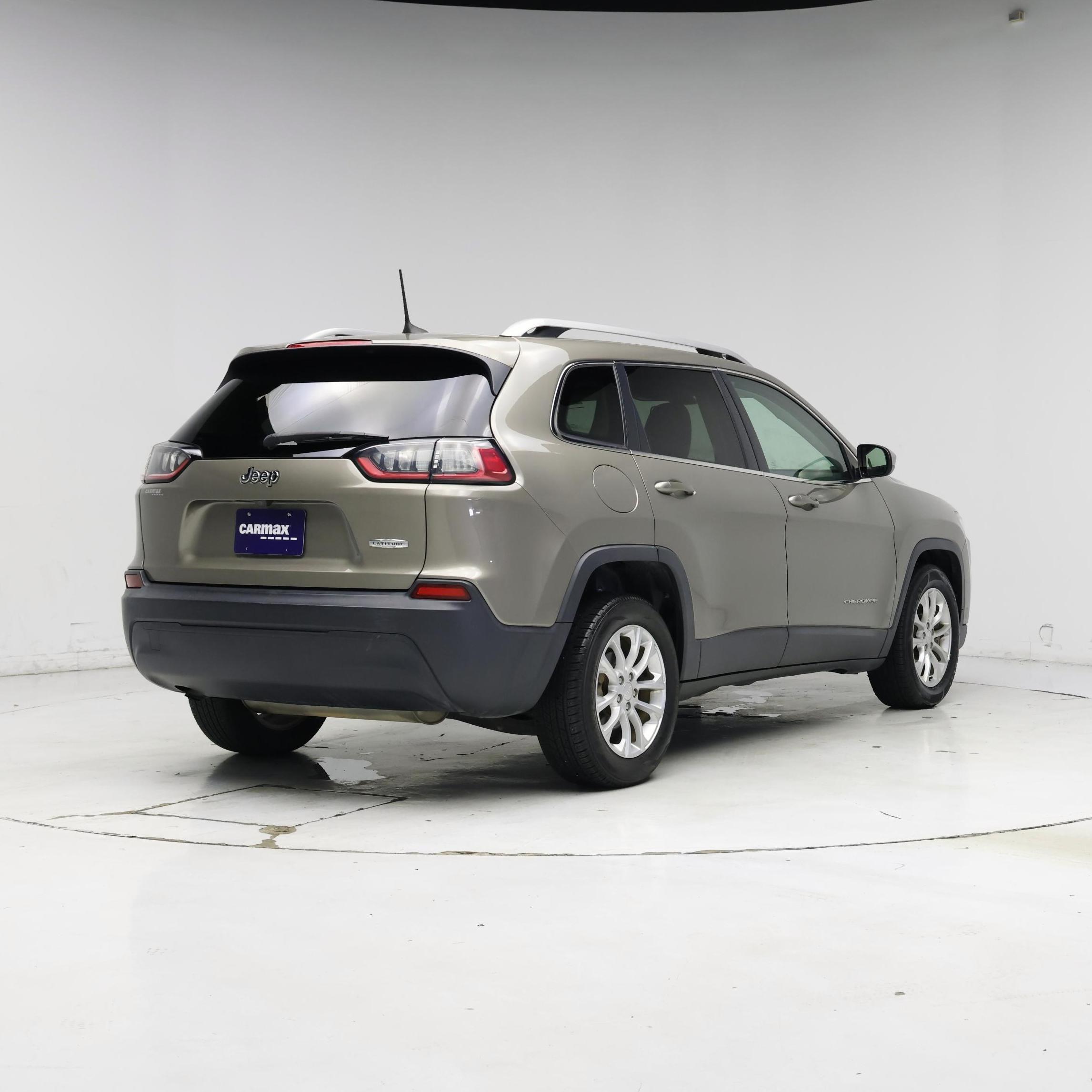 Thumbnail: 2019 Jeep Cherokee - 8
