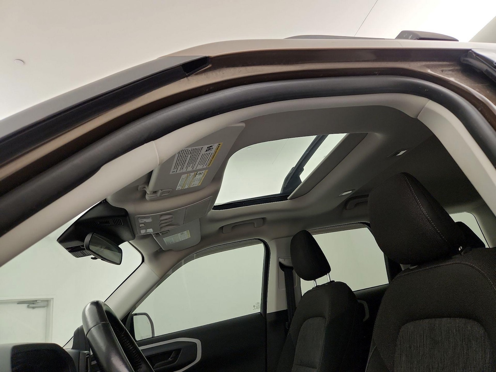 Sunroof(s) & Overhead Airbags