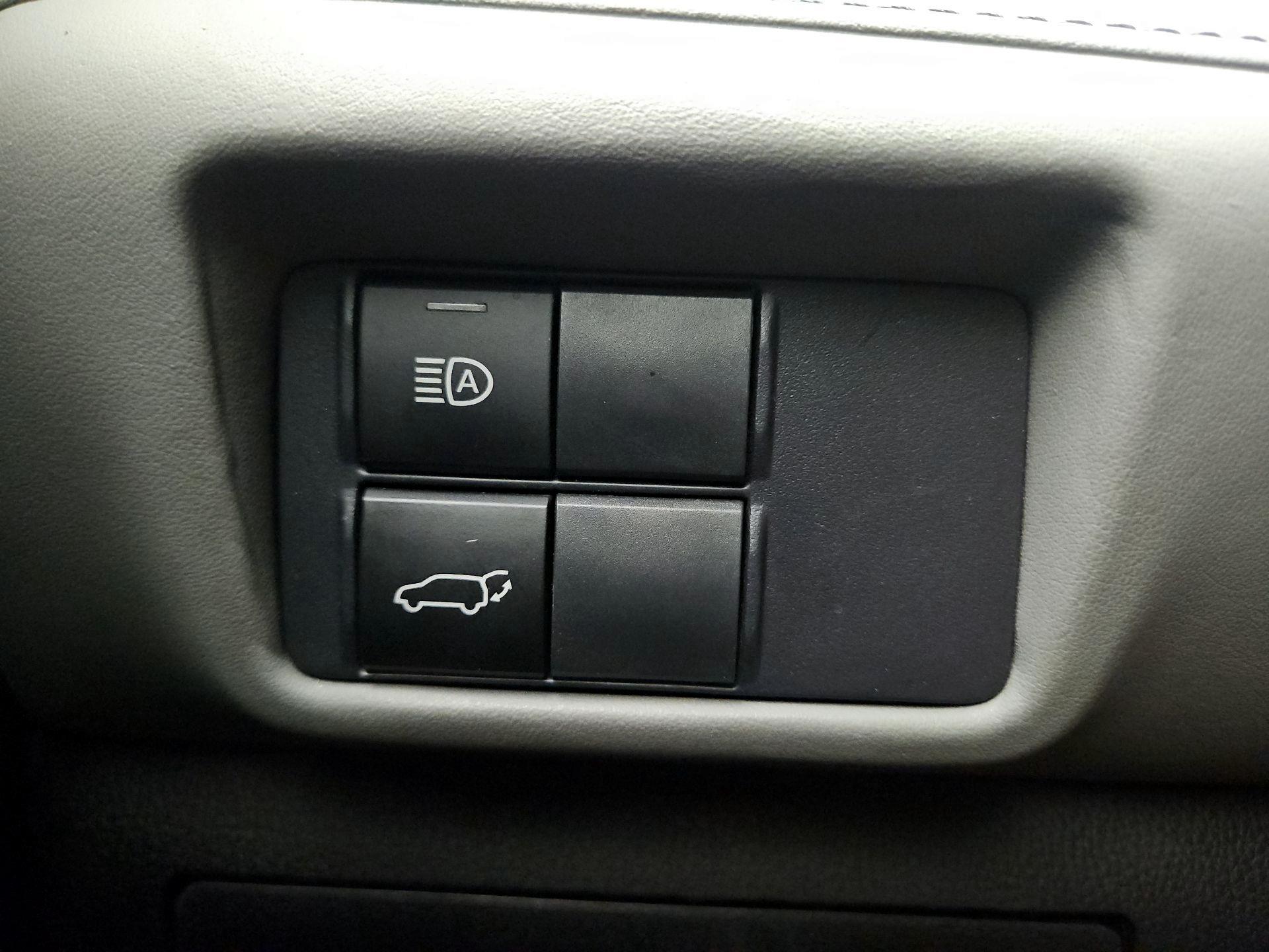 Thumbnail: 2021 Toyota Highlander - 13