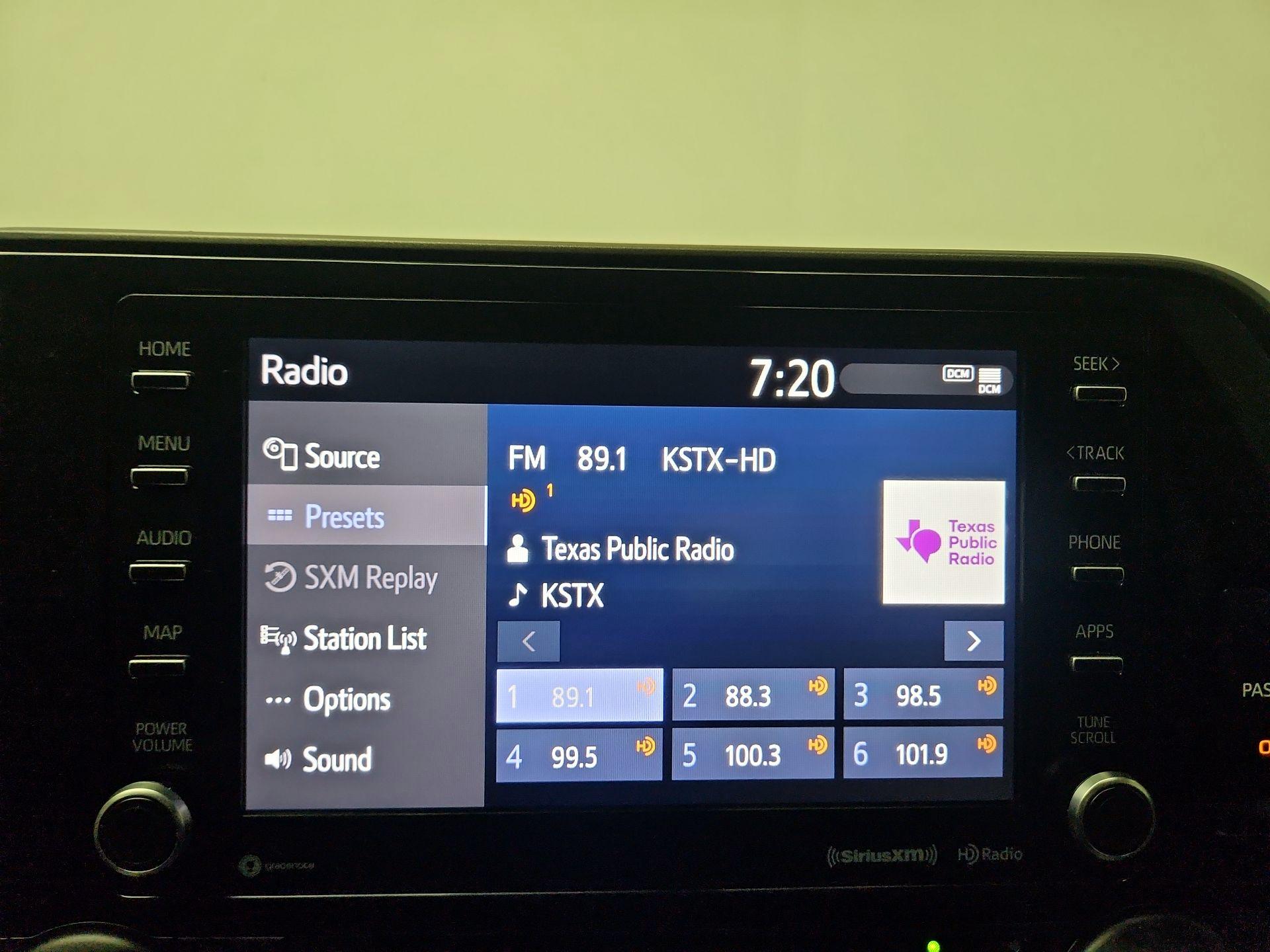 Thumbnail: 2021 Toyota Highlander - 15