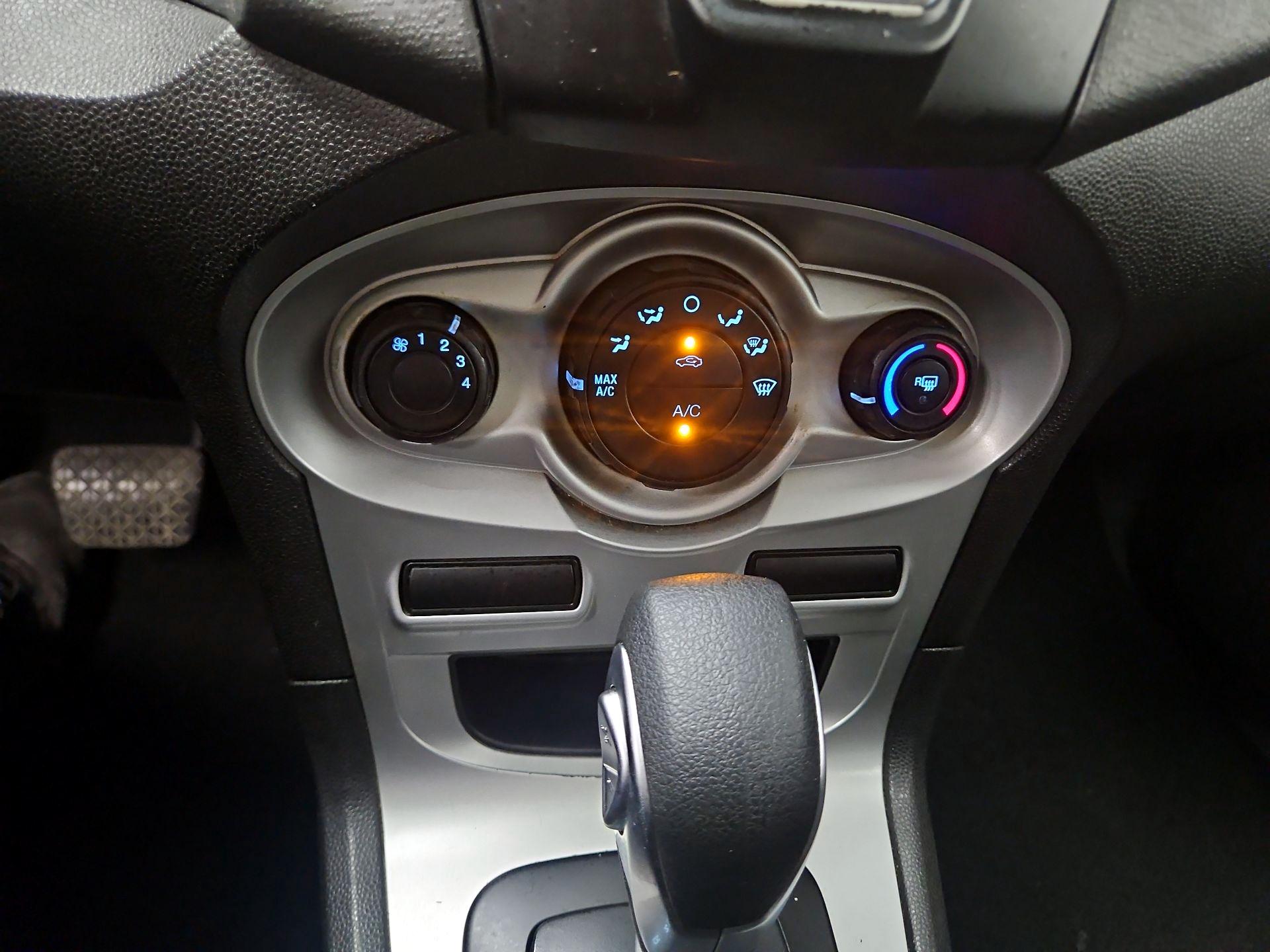 Thumbnail: 2019 Ford Fiesta - 16