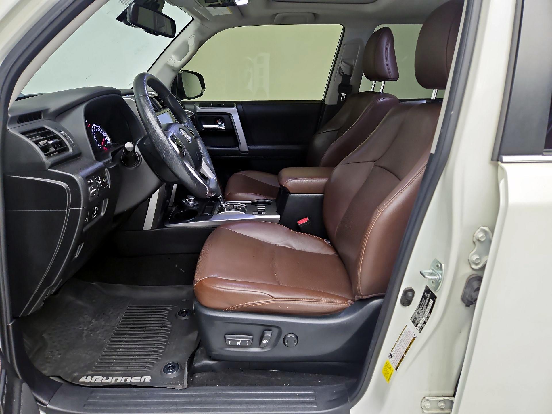 Thumbnail: 2020 Toyota 4Runner - 11