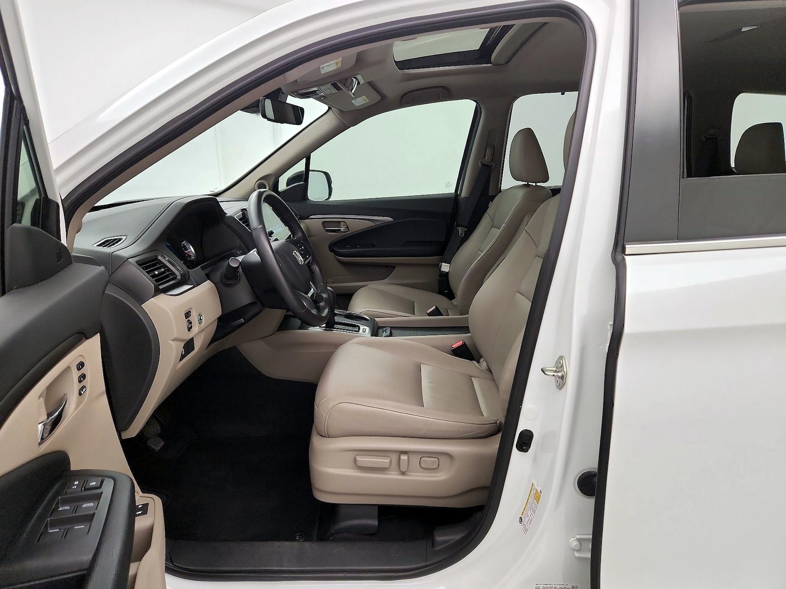 2020 Honda Pilot EX-L - Photo 12