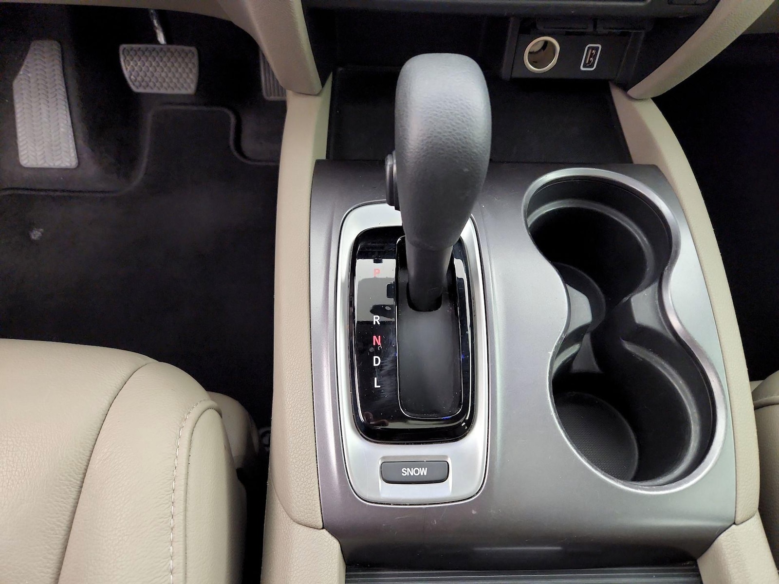 2020 Honda Pilot EX-L - Photo 18