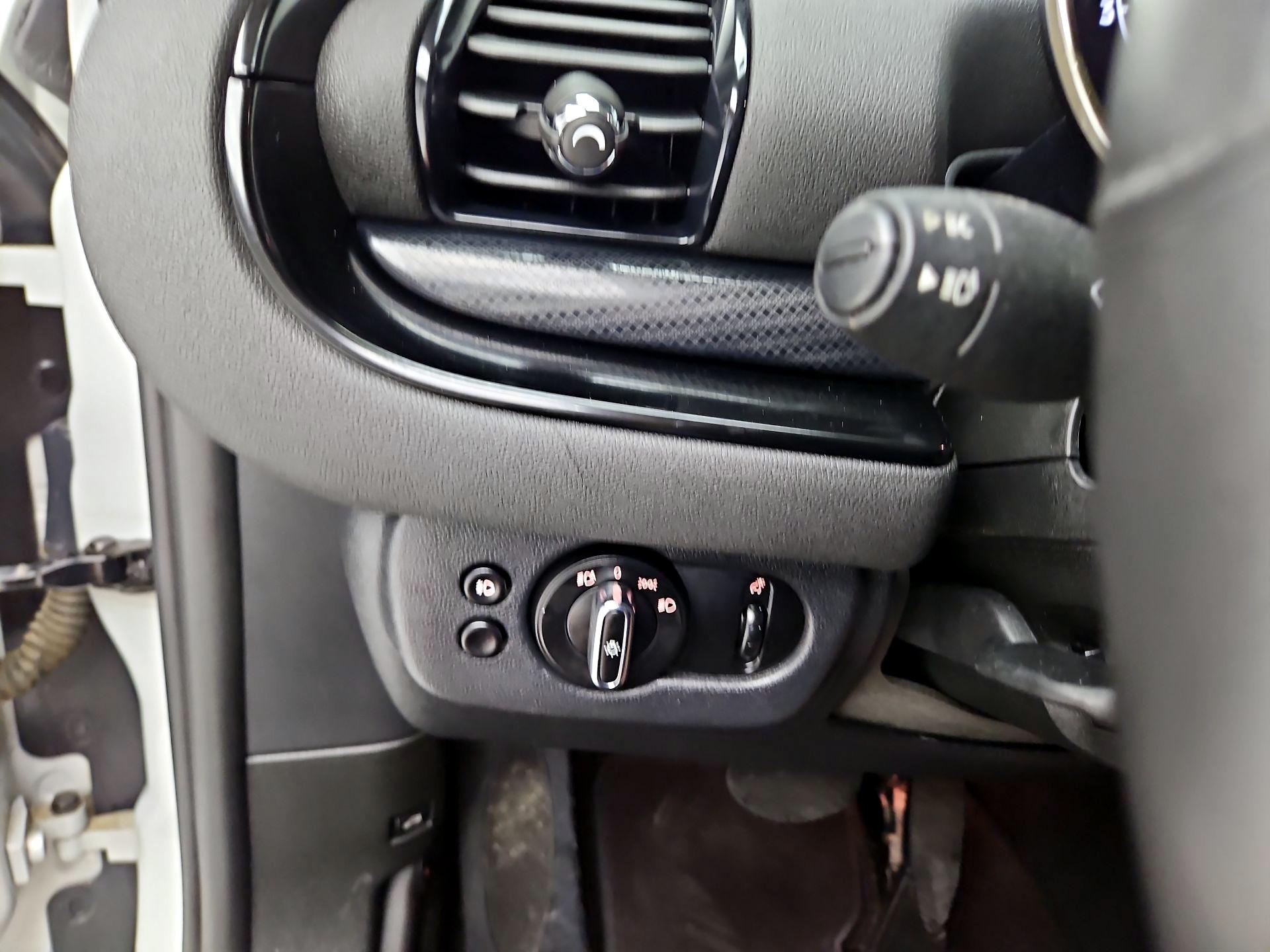 Thumbnail: 2022 MINI Cooper Clubman - 13